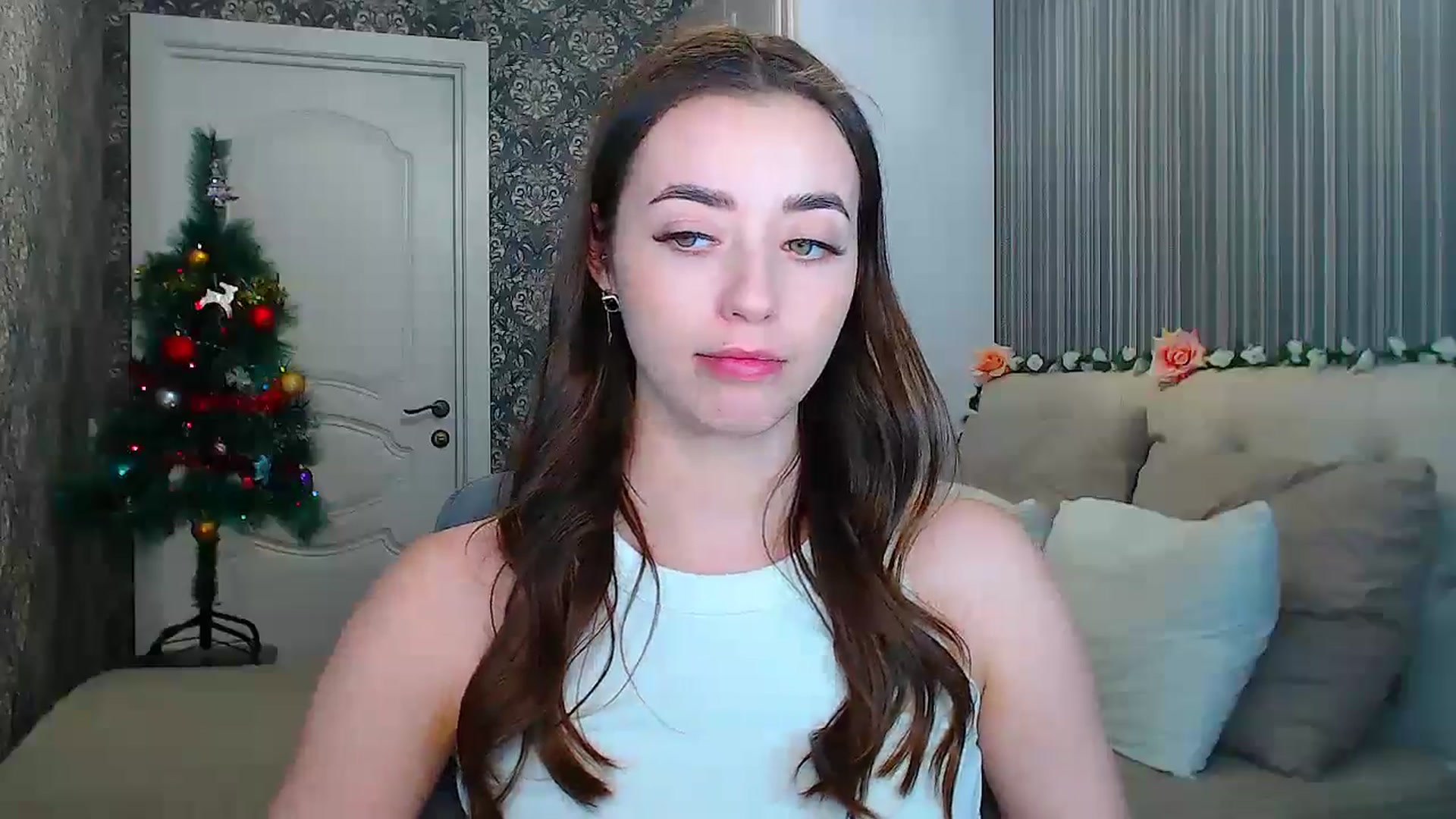 Gallery image thumbnail from EmeraldLilyyy's myfreecams stream on, 12/23/2024, 16:35 image 9 of 20