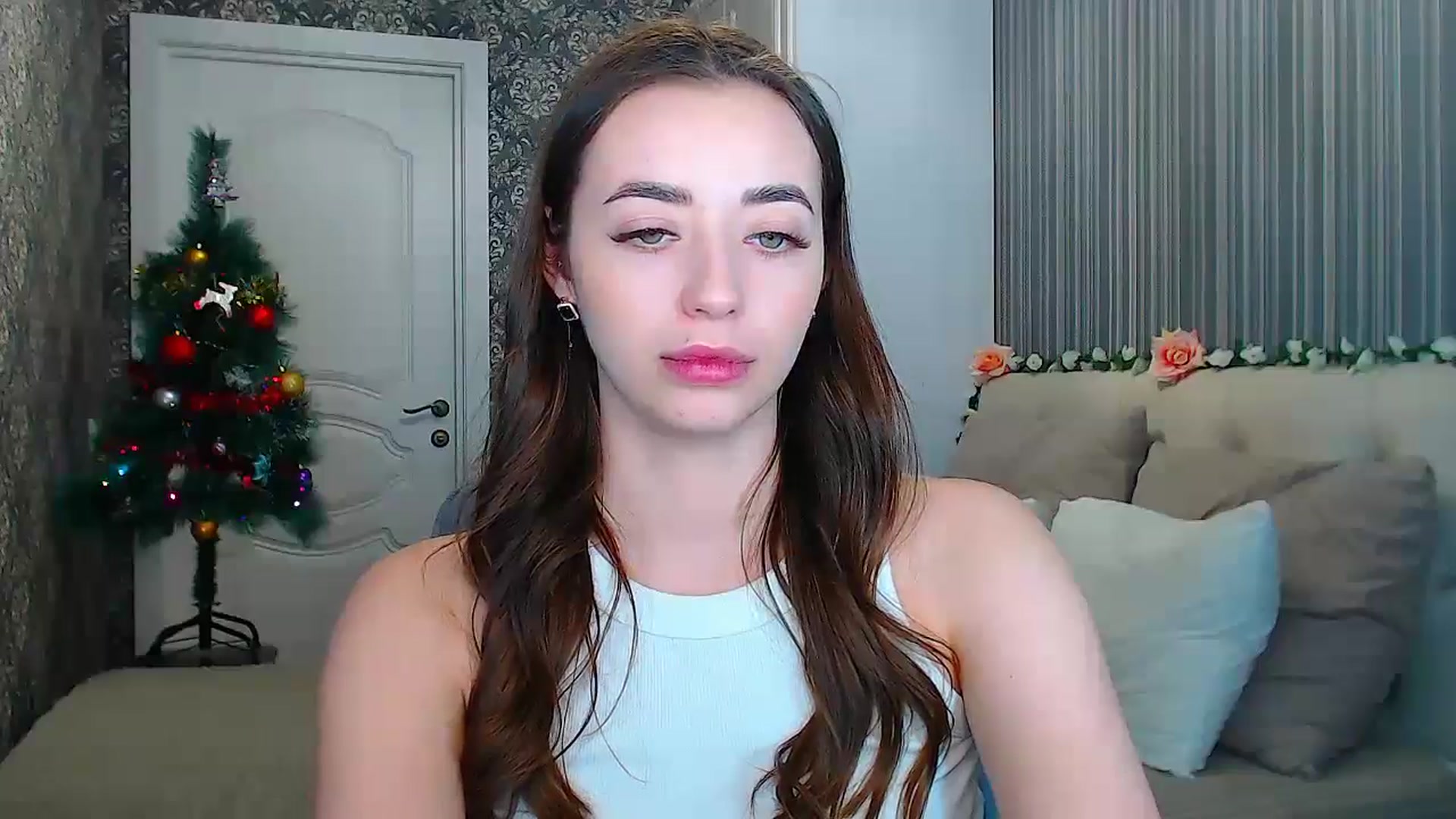 Gallery image thumbnail from EmeraldLilyyy's myfreecams stream on, 12/23/2024, 16:35 image 2 of 20