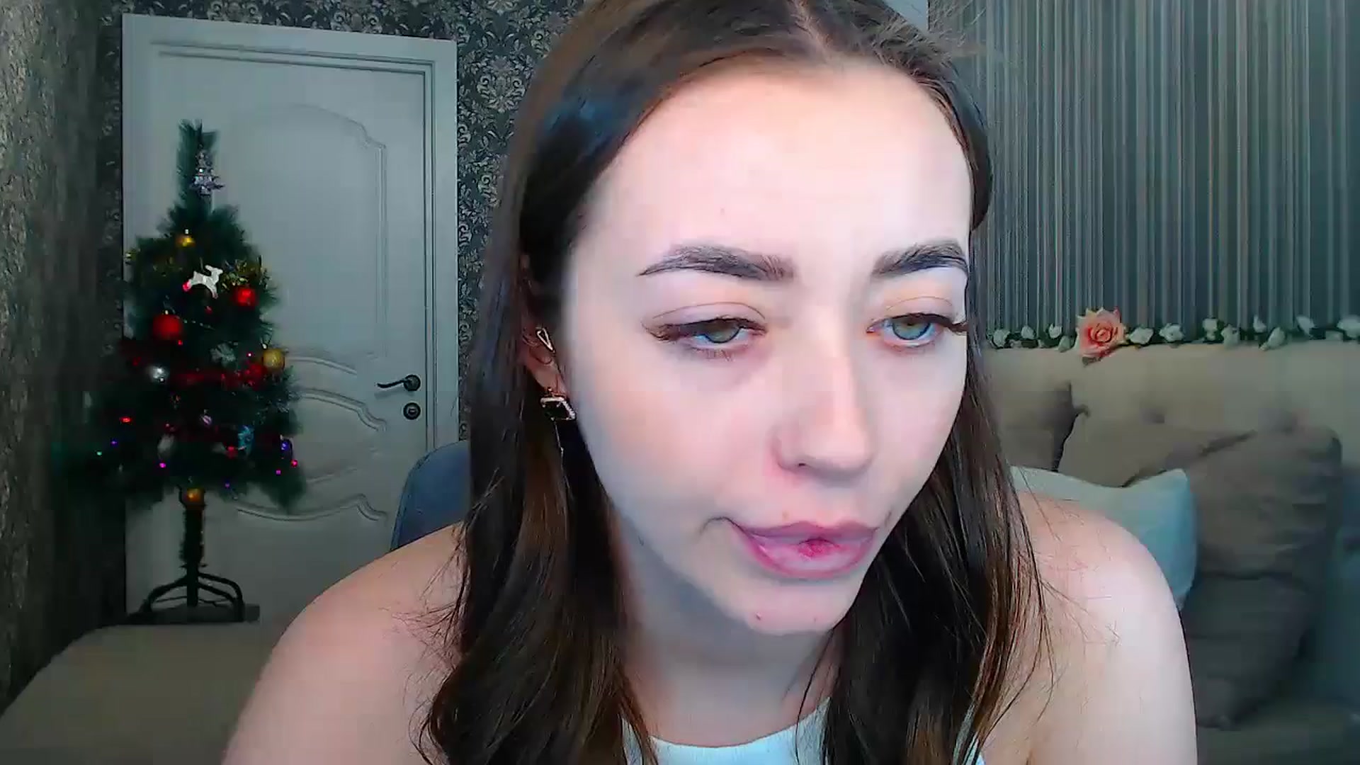 Gallery image thumbnail from EmeraldLilyyy's myfreecams stream on, 12/23/2024, 16:48 image 12 of 20