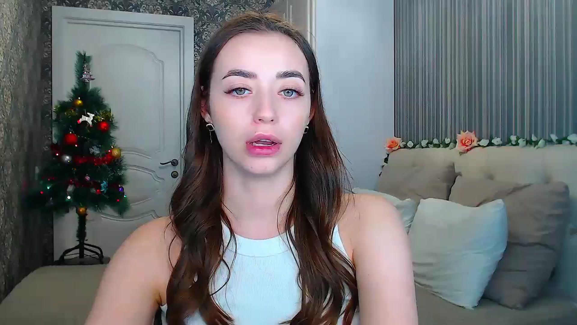 Gallery image thumbnail from EmeraldLilyyy's myfreecams stream on, 12/23/2024, 16:48 image 4 of 20