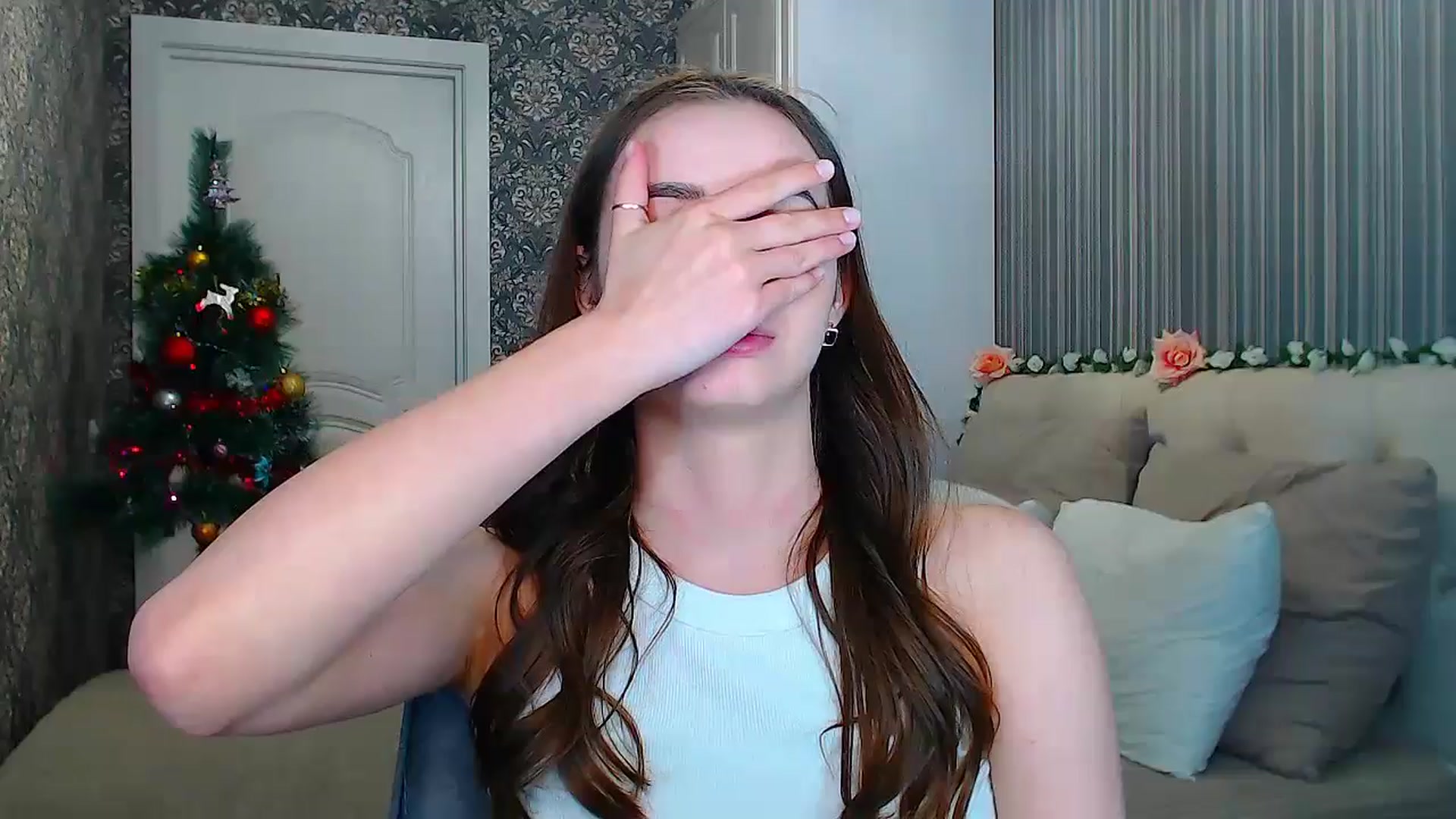 Gallery image thumbnail from EmeraldLilyyy's myfreecams stream on, 12/23/2024, 16:48 image 19 of 20