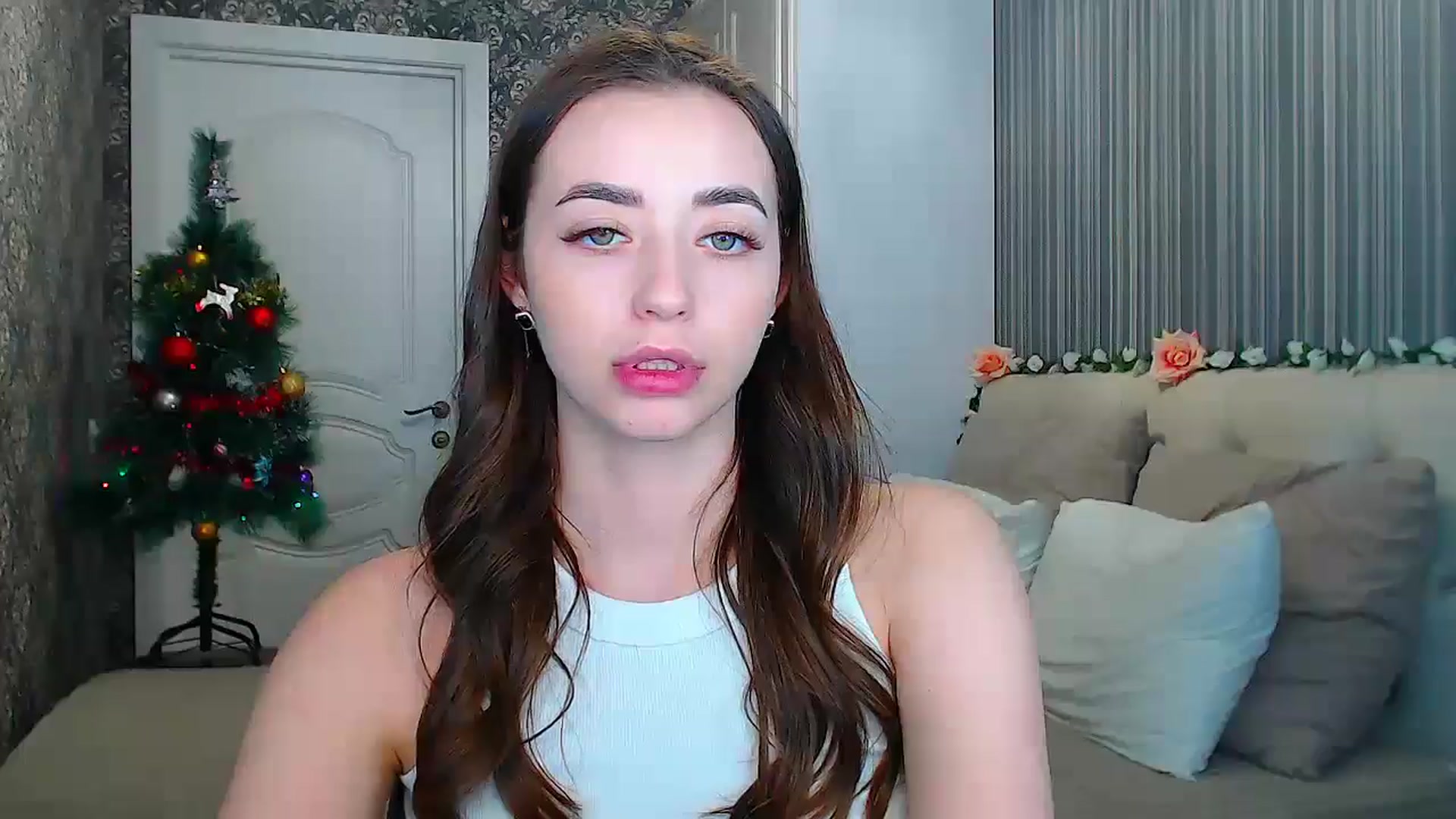 Gallery image thumbnail from EmeraldLilyyy's myfreecams stream on, 12/23/2024, 16:48 image 3 of 20