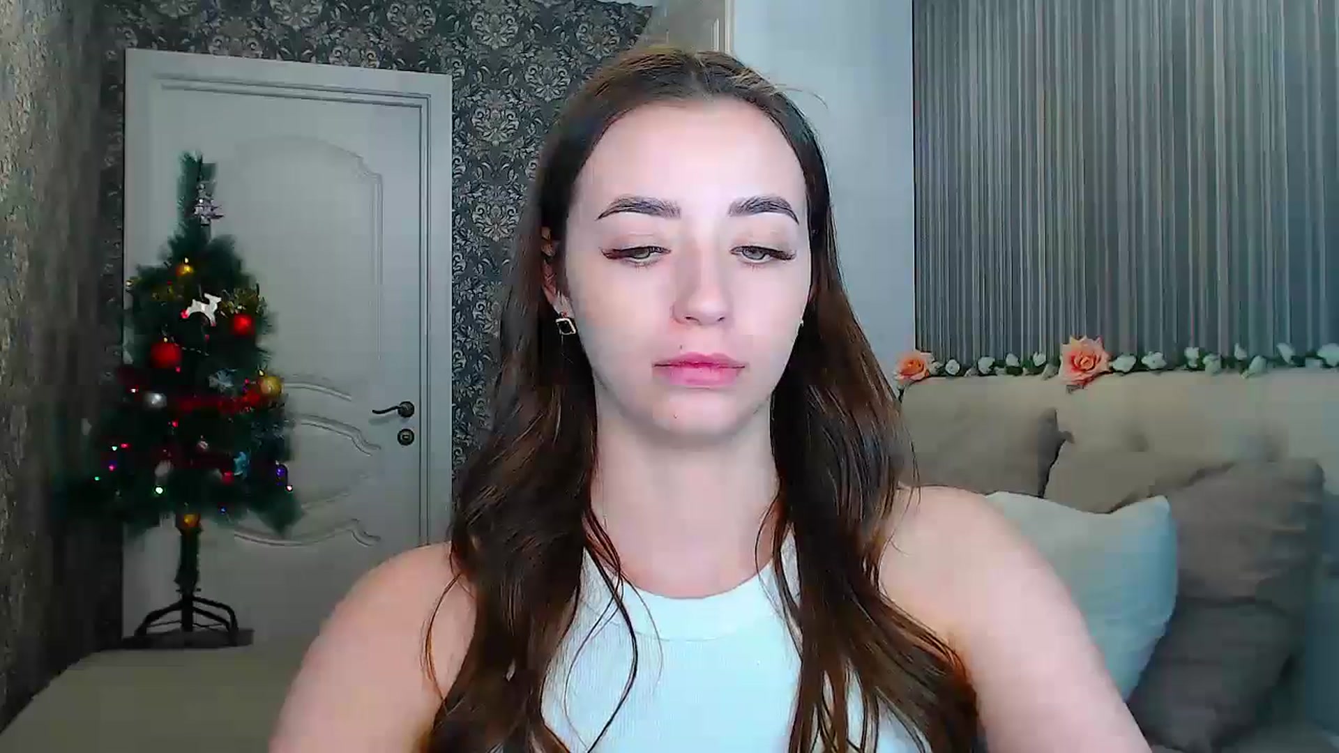 Gallery image thumbnail from EmeraldLilyyy's myfreecams stream on, 12/23/2024, 17:24 image 4 of 20