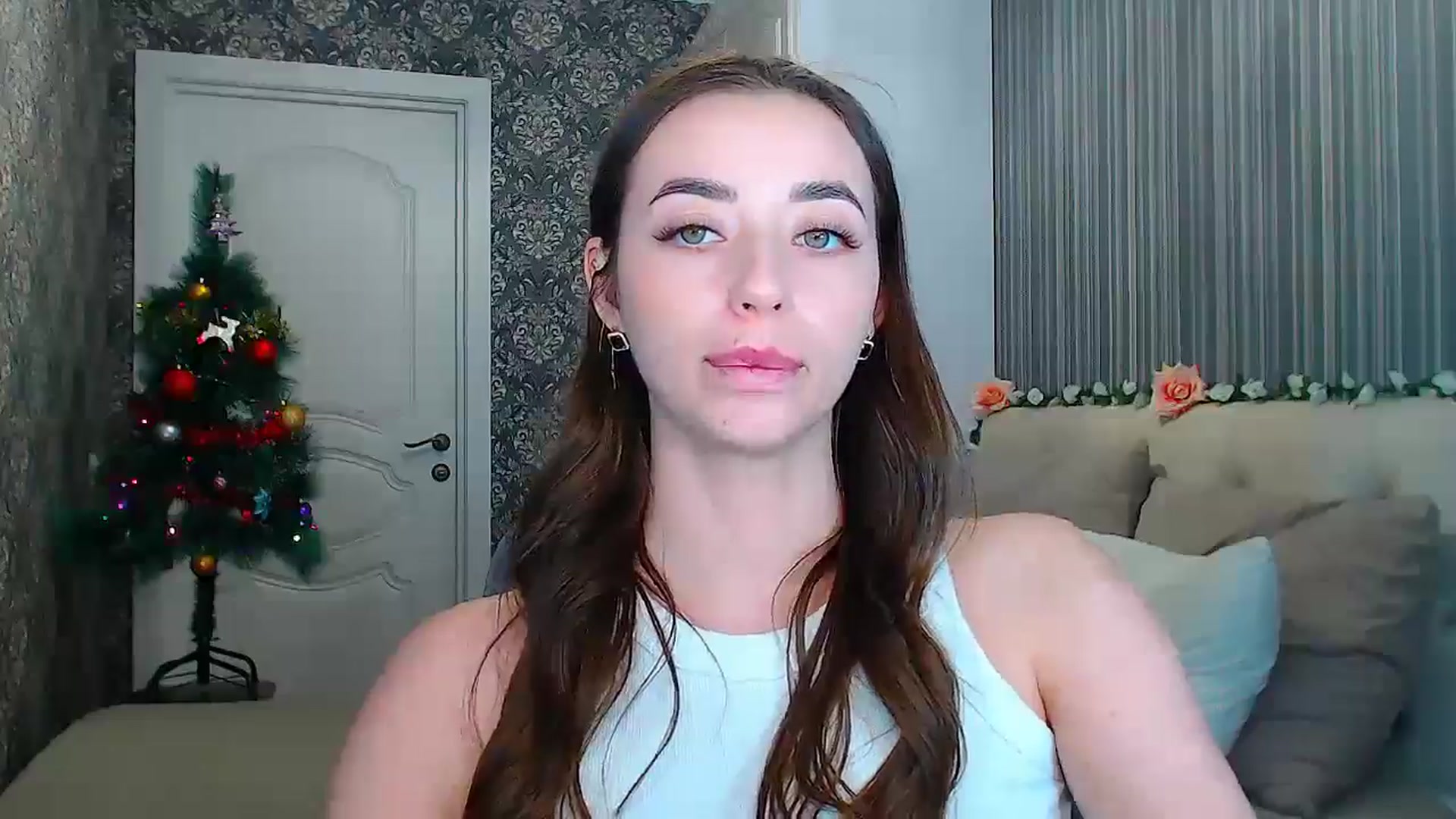 Gallery image thumbnail from EmeraldLilyyy's myfreecams stream on, 12/23/2024, 17:24 image 5 of 20