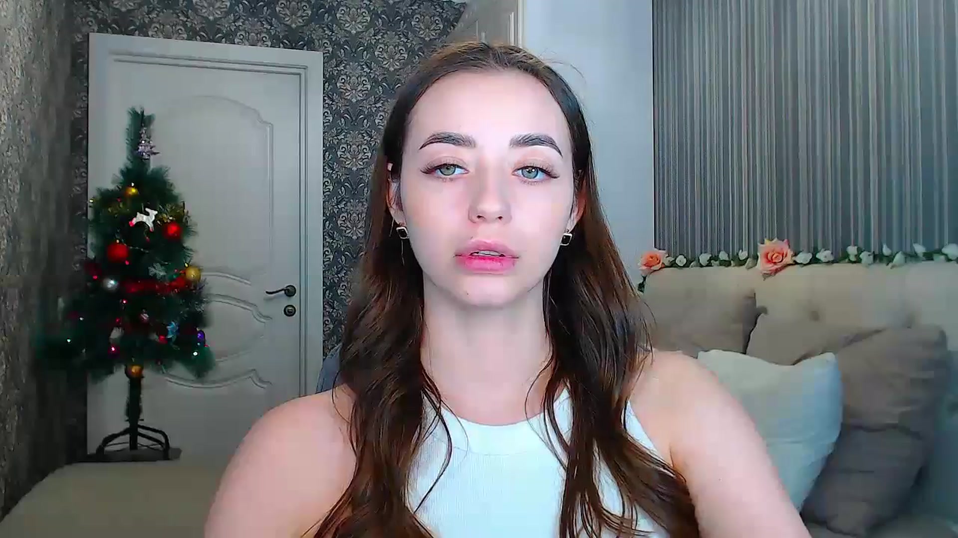 Gallery image thumbnail from EmeraldLilyyy's myfreecams stream on, 12/23/2024, 17:24 image 13 of 20