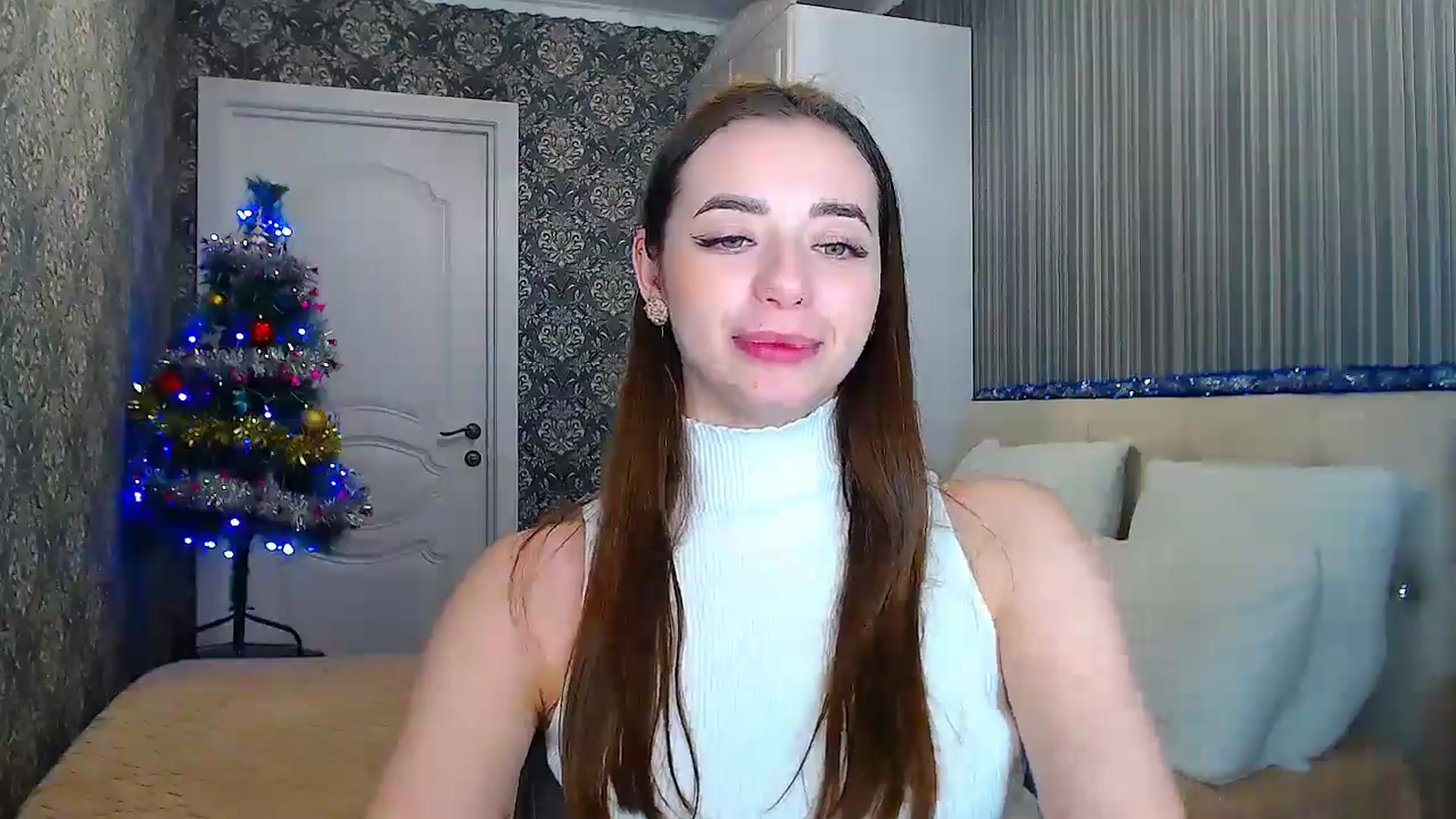 Gallery image thumbnail from EmeraldLilyyy's myfreecams stream on, 12/24/2024, 18:52 image 13 of 20