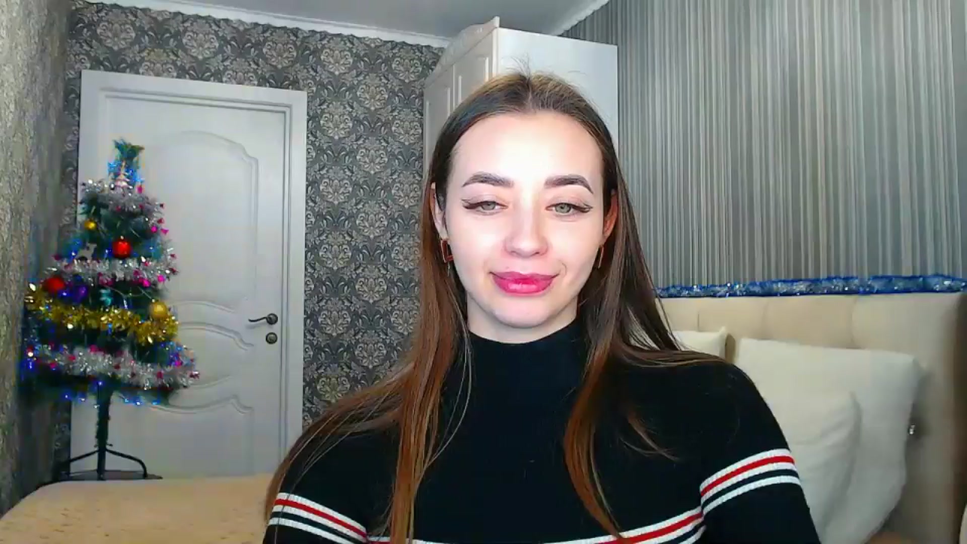 Gallery image thumbnail from EmeraldLilyyy's myfreecams stream on, 12/26/2024, 17:38 image 6 of 20