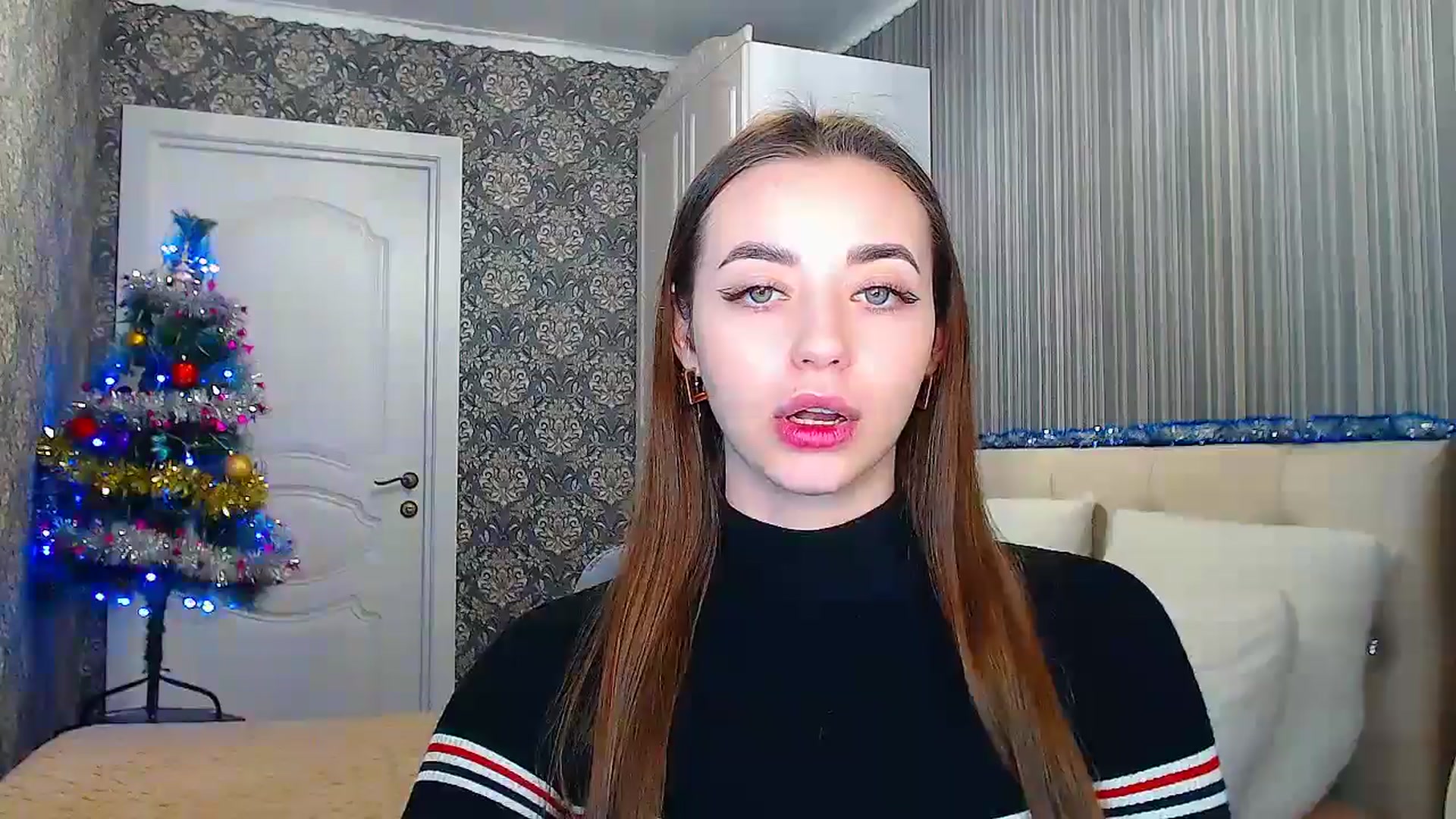 Gallery image thumbnail from EmeraldLilyyy's myfreecams stream on, 12/26/2024, 17:38 image 8 of 20