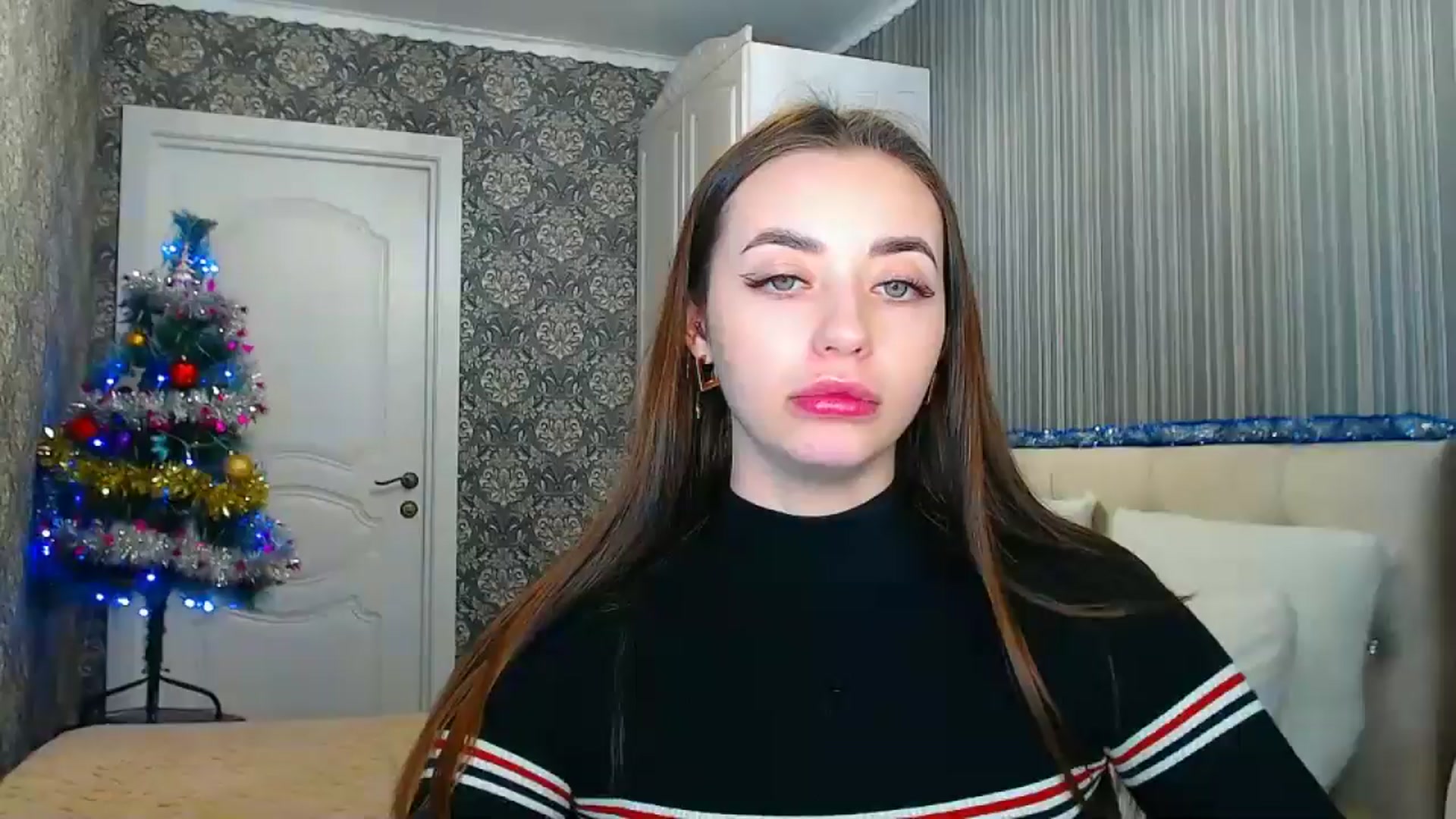 Gallery image thumbnail from EmeraldLilyyy's myfreecams stream on, 12/26/2024, 17:38 image 4 of 20