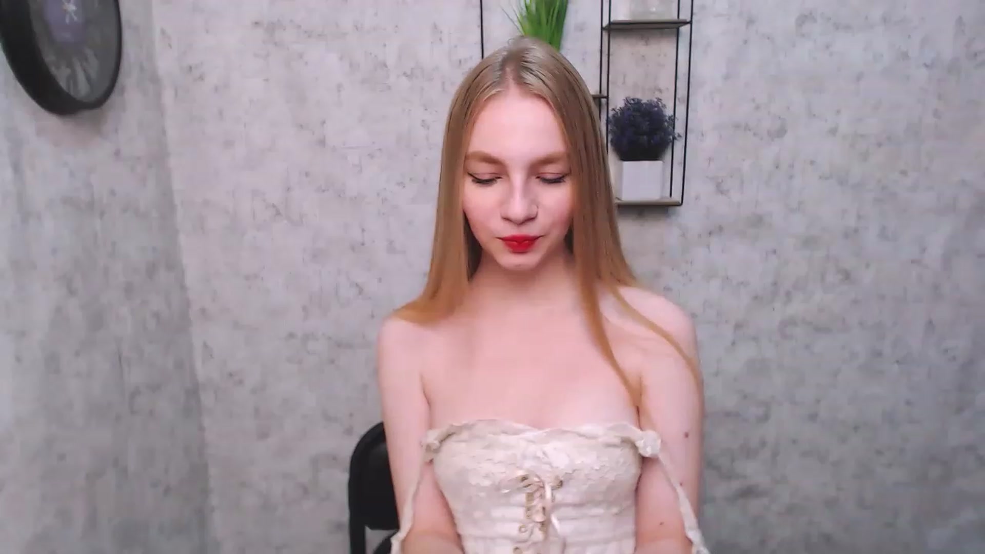 Gallery image thumbnail from EmiBoom_'s myfreecams stream on, 11/26/2022, 24:00 image 5 of 20