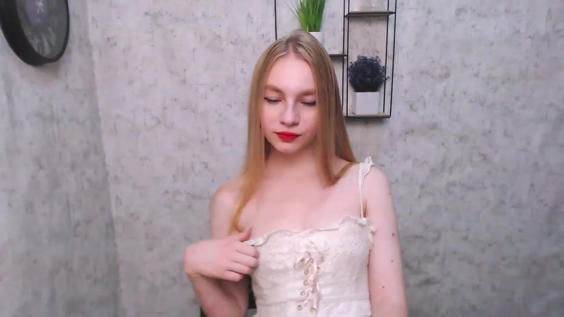 Gallery image thumbnail from EmiBoom_'s myfreecams stream on, 11/26/2022, 24:00 image 8 of 20
