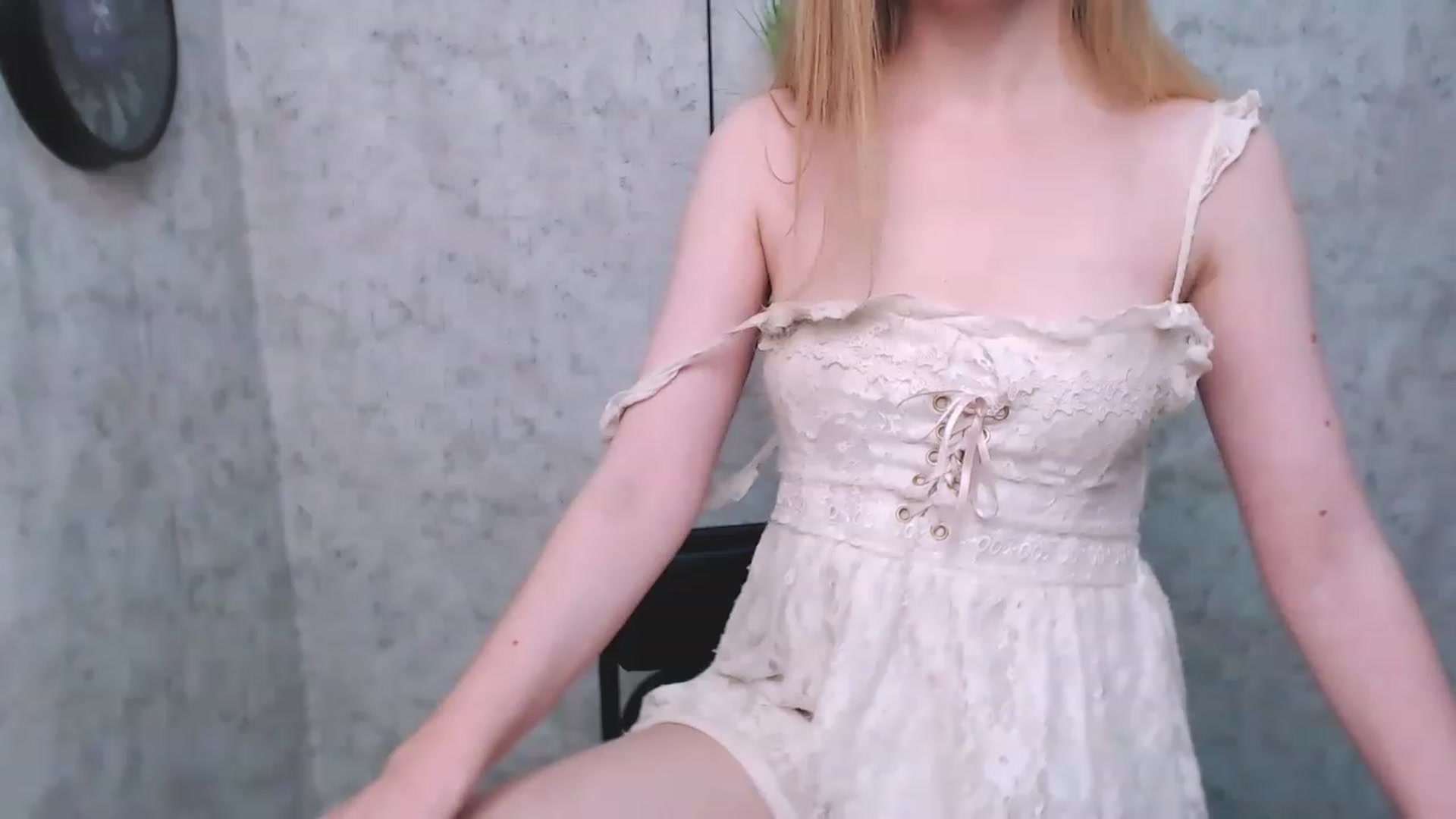 Gallery image thumbnail from EmiBoom_'s myfreecams stream on, 11/26/2022, 01:28 image 5 of 20