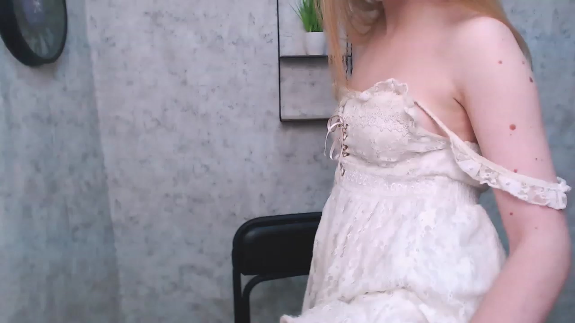 Gallery image thumbnail from EmiBoom_'s myfreecams stream on, 11/26/2022, 01:28 image 15 of 20