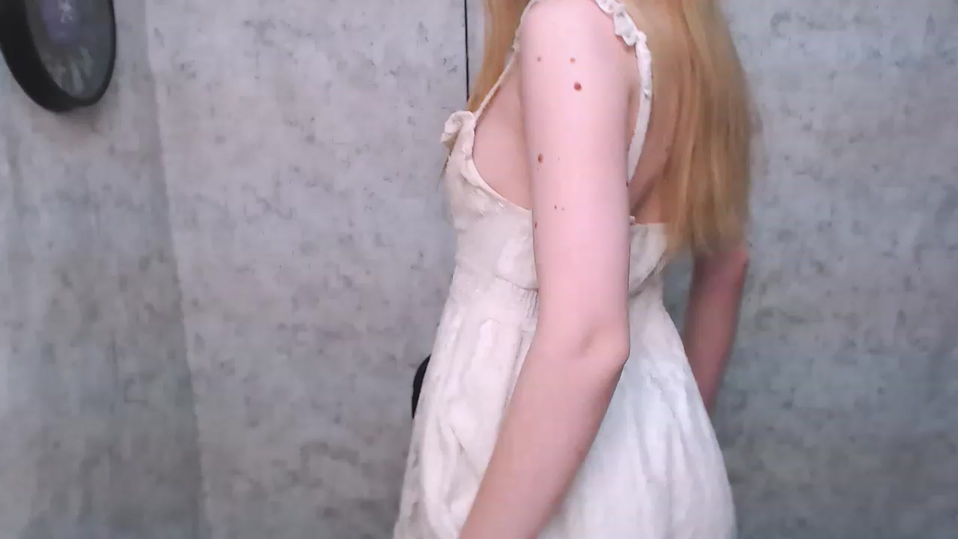 Gallery image thumbnail from EmiBoom_'s myfreecams stream on, 11/26/2022, 01:28 image 1 of 20