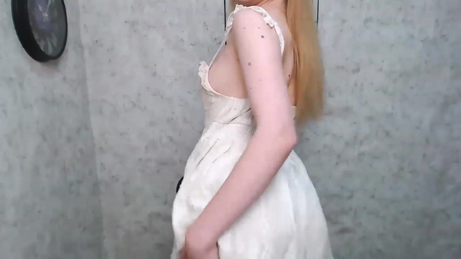 Gallery image thumbnail from EmiBoom_'s myfreecams stream on, 11/26/2022, 19:35 image 8 of 20