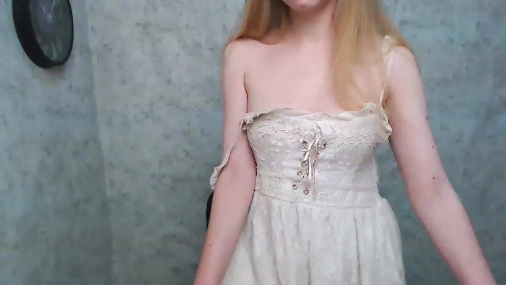 Gallery image thumbnail from EmiBoom_'s myfreecams stream on, 11/26/2022, 19:59 image 13 of 20