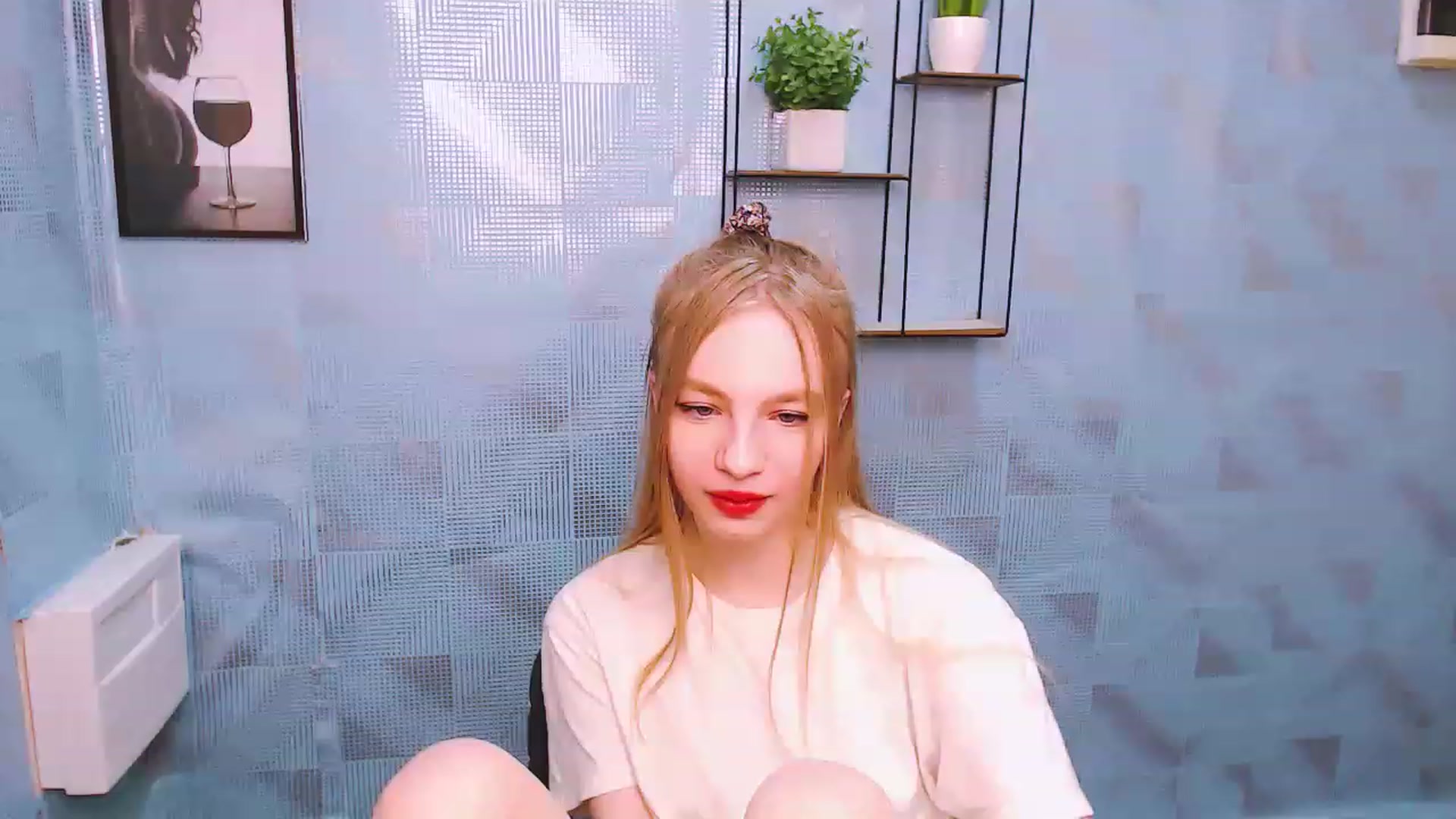 Gallery image thumbnail from EmiBoom_'s myfreecams stream on, 11/27/2022, 20:02 image 17 of 20