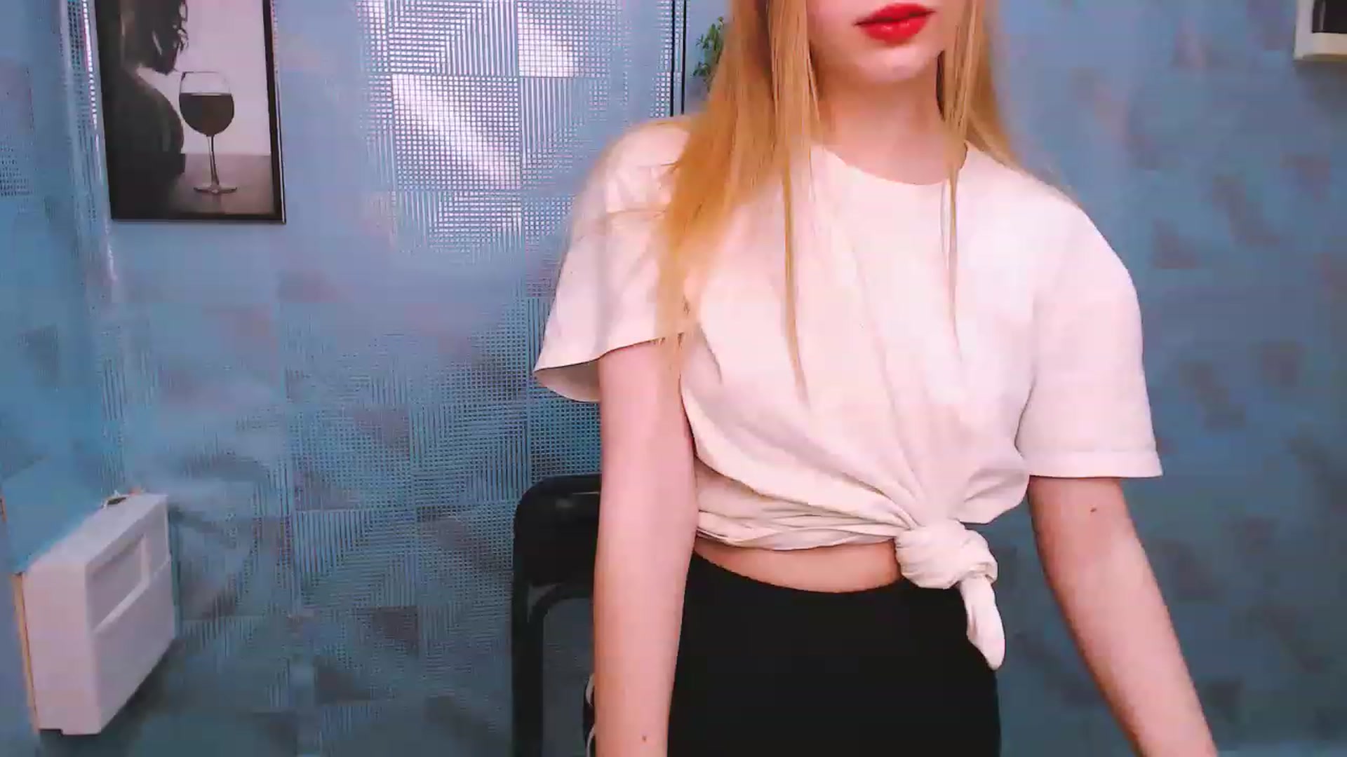 Gallery image thumbnail from EmiBoom_'s myfreecams stream on, 11/27/2022, 20:02 image 8 of 20
