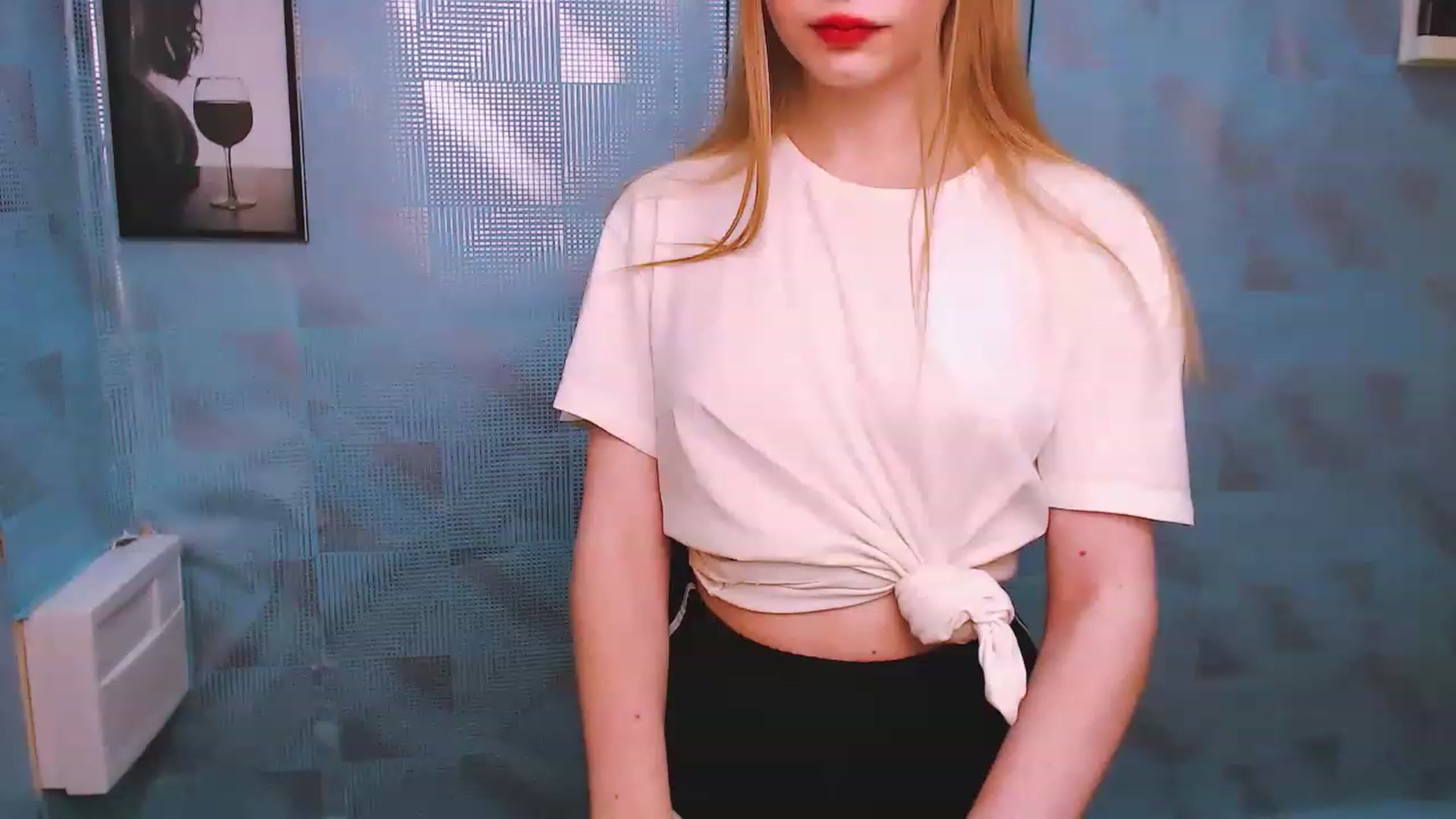 Gallery image thumbnail from EmiBoom_'s myfreecams stream on, 11/27/2022, 20:02 image 1 of 20