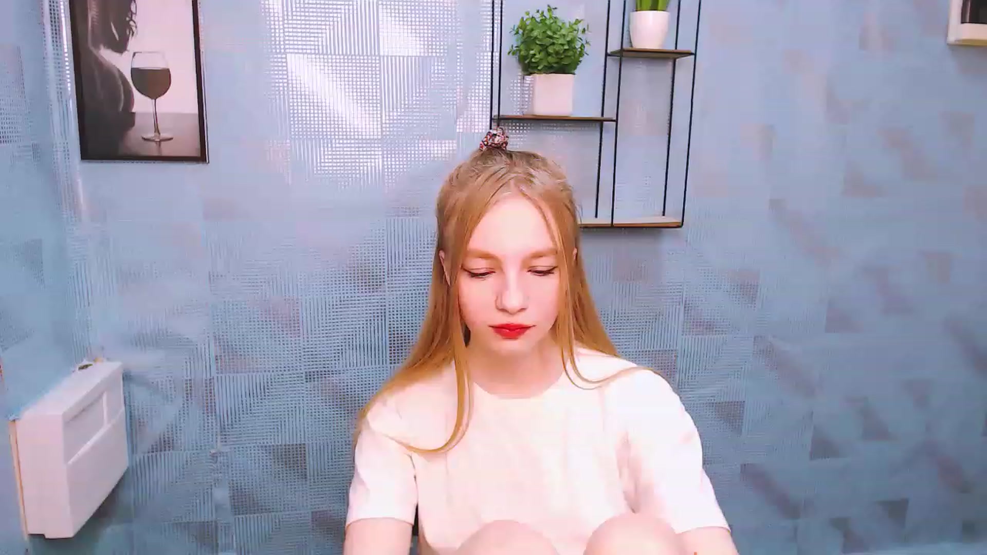 Gallery image thumbnail from EmiBoom_'s myfreecams stream on, 11/27/2022, 20:02 image 18 of 20