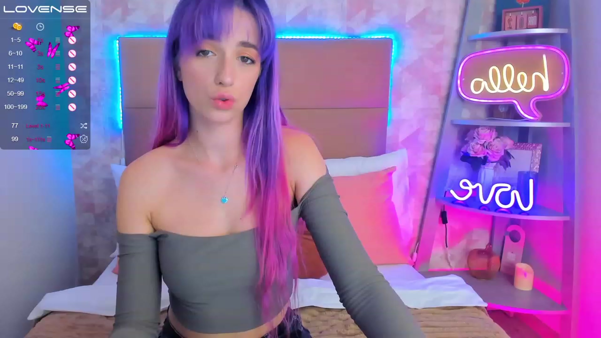 Gallery image thumbnail from EmiClark's myfreecams stream on, 03/02/2023, 11:58 image 12 of 20