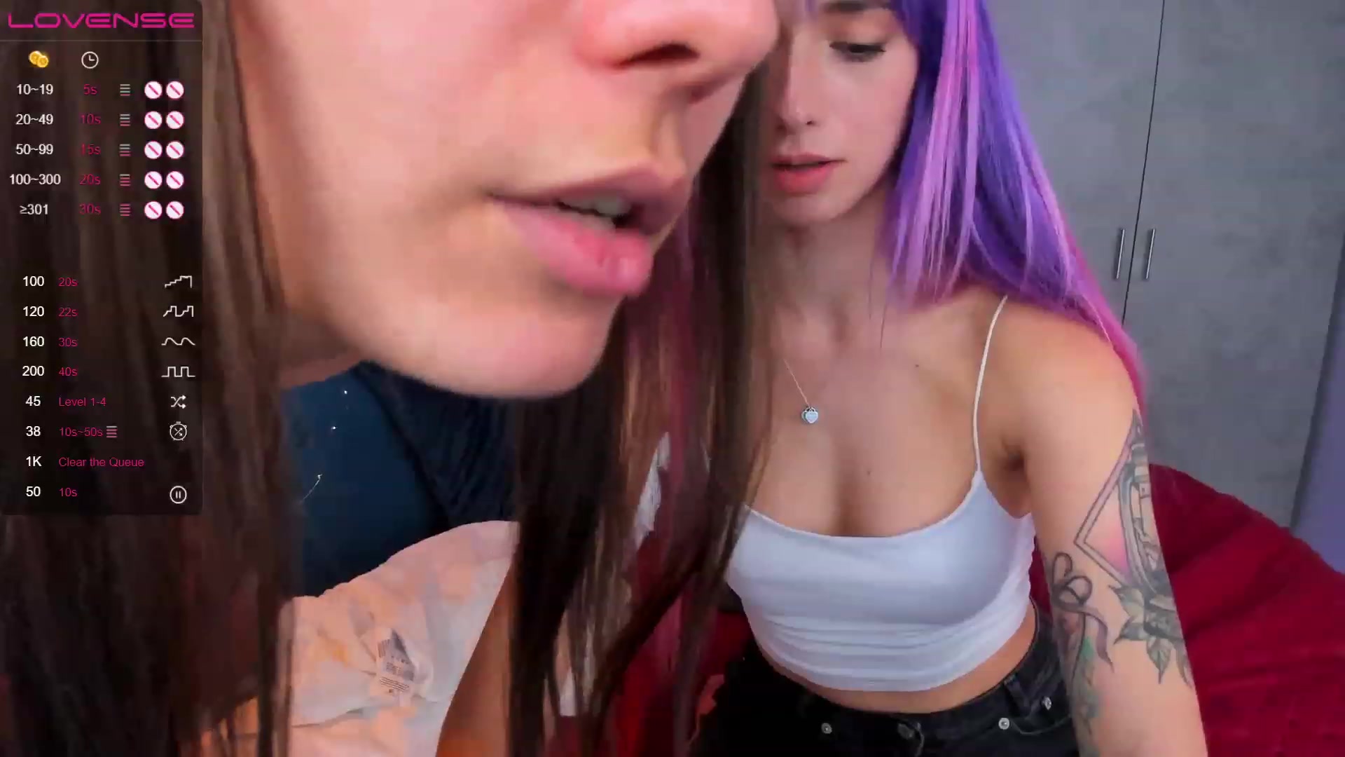 Gallery image thumbnail from EmiClark's myfreecams stream on, 03/03/2023, 20:00 image 20 of 20