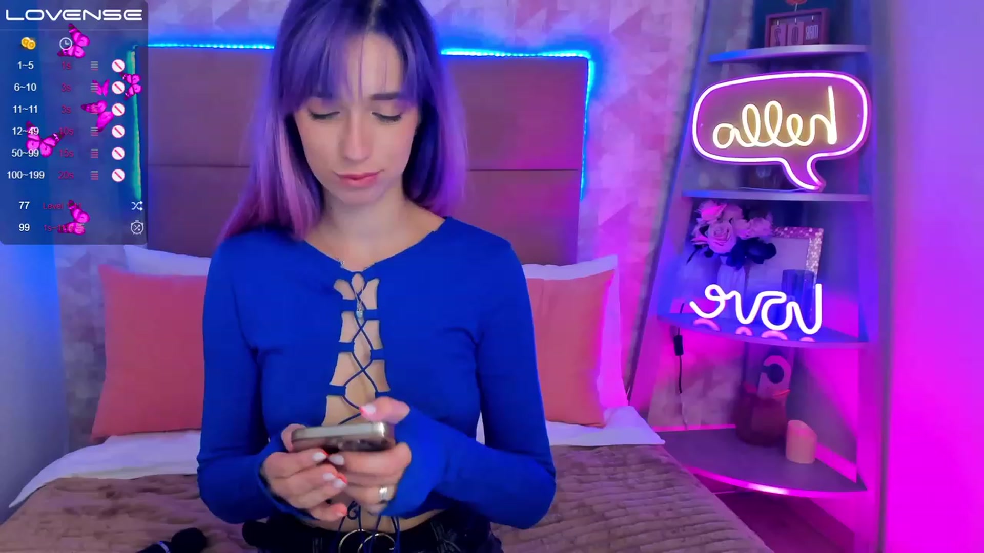 Gallery image thumbnail from EmiClark's myfreecams stream on, 03/04/2023, 18:06 image 14 of 20