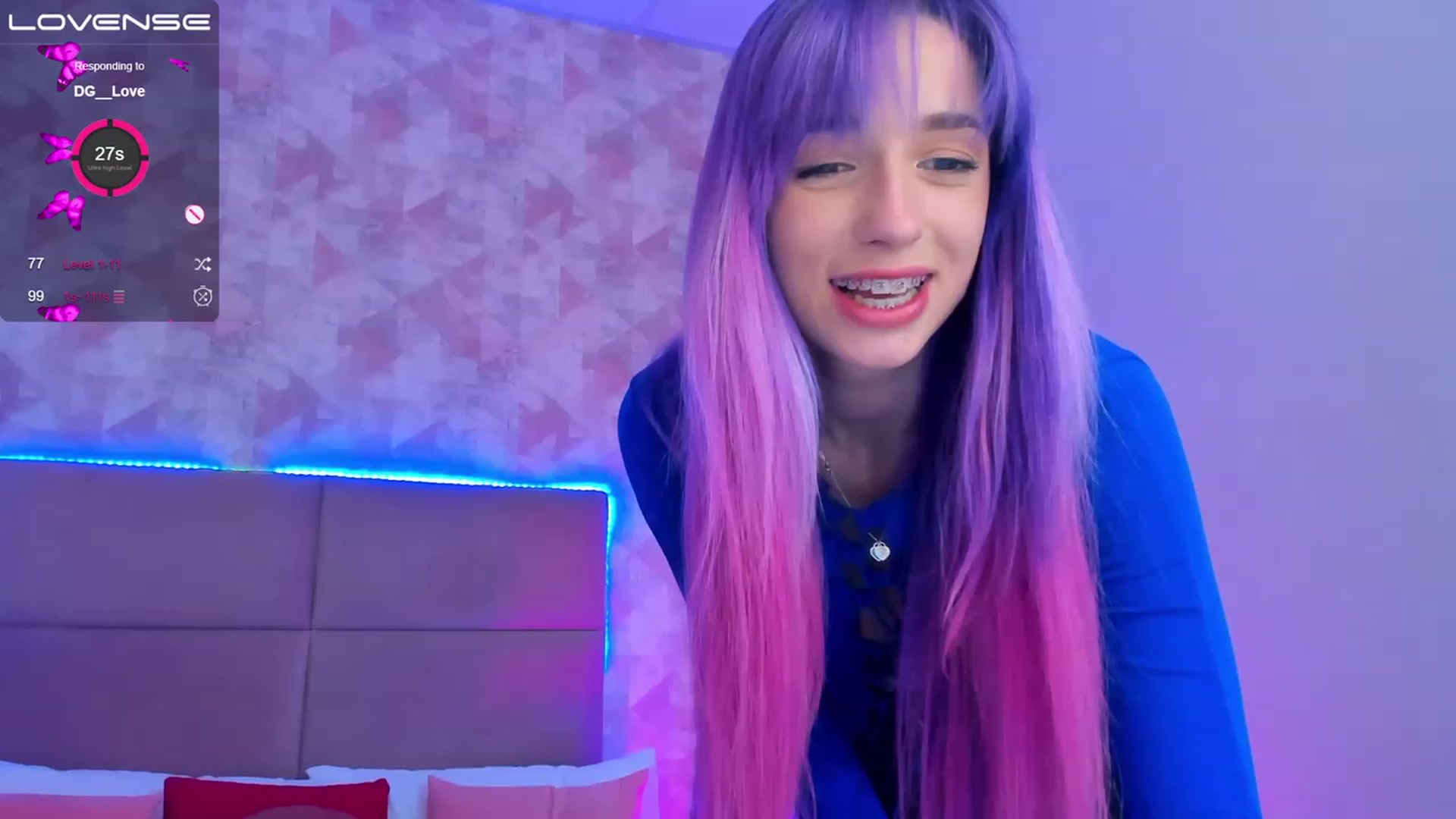Gallery image thumbnail from EmiClark's myfreecams stream on, 03/04/2023, 18:06 image 5 of 20