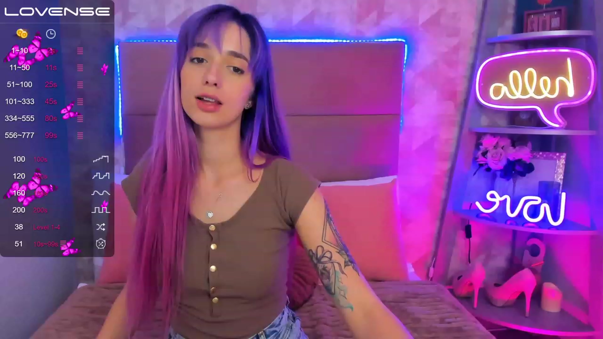 Gallery image thumbnail from EmiClark's myfreecams stream on, 03/05/2023, 17:38 image 19 of 20