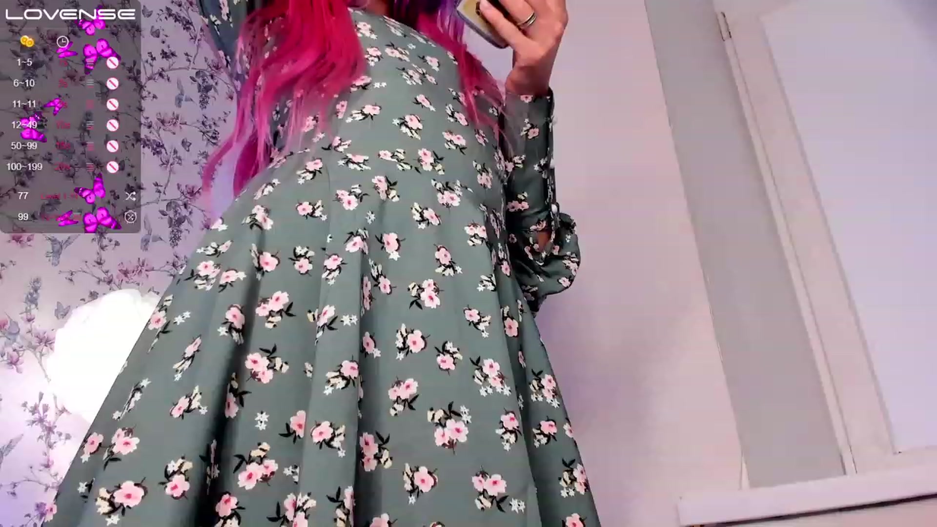 Gallery image thumbnail from EmiClark's myfreecams stream on, 03/07/2023, 15:05 image 20 of 20