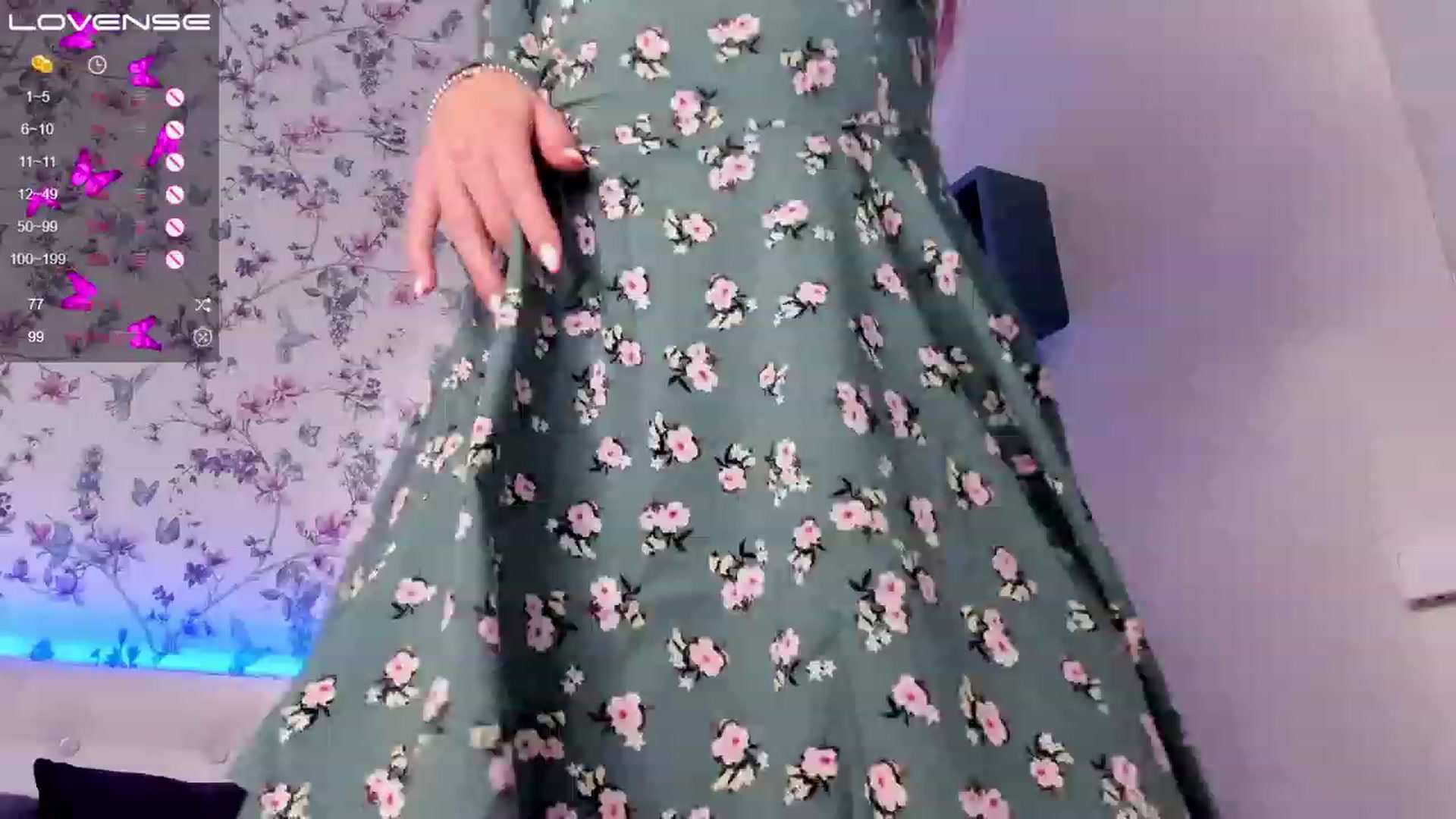 Gallery image thumbnail from EmiClark's myfreecams stream on, 03/07/2023, 15:05 image 14 of 20