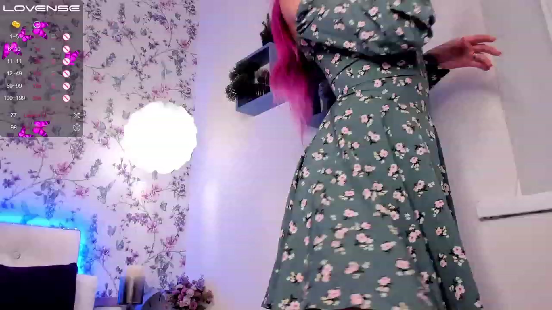 Gallery image thumbnail from EmiClark's myfreecams stream on, 03/07/2023, 15:54 image 12 of 20