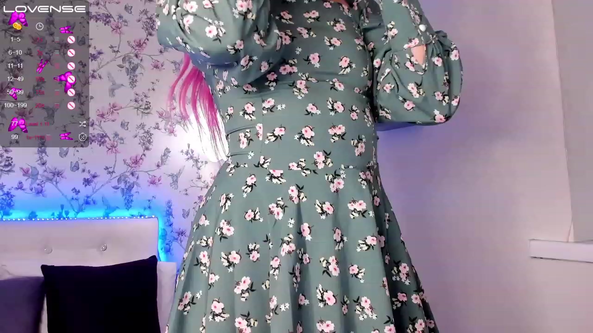 Gallery image thumbnail from EmiClark's myfreecams stream on, 03/07/2023, 15:54 image 18 of 20