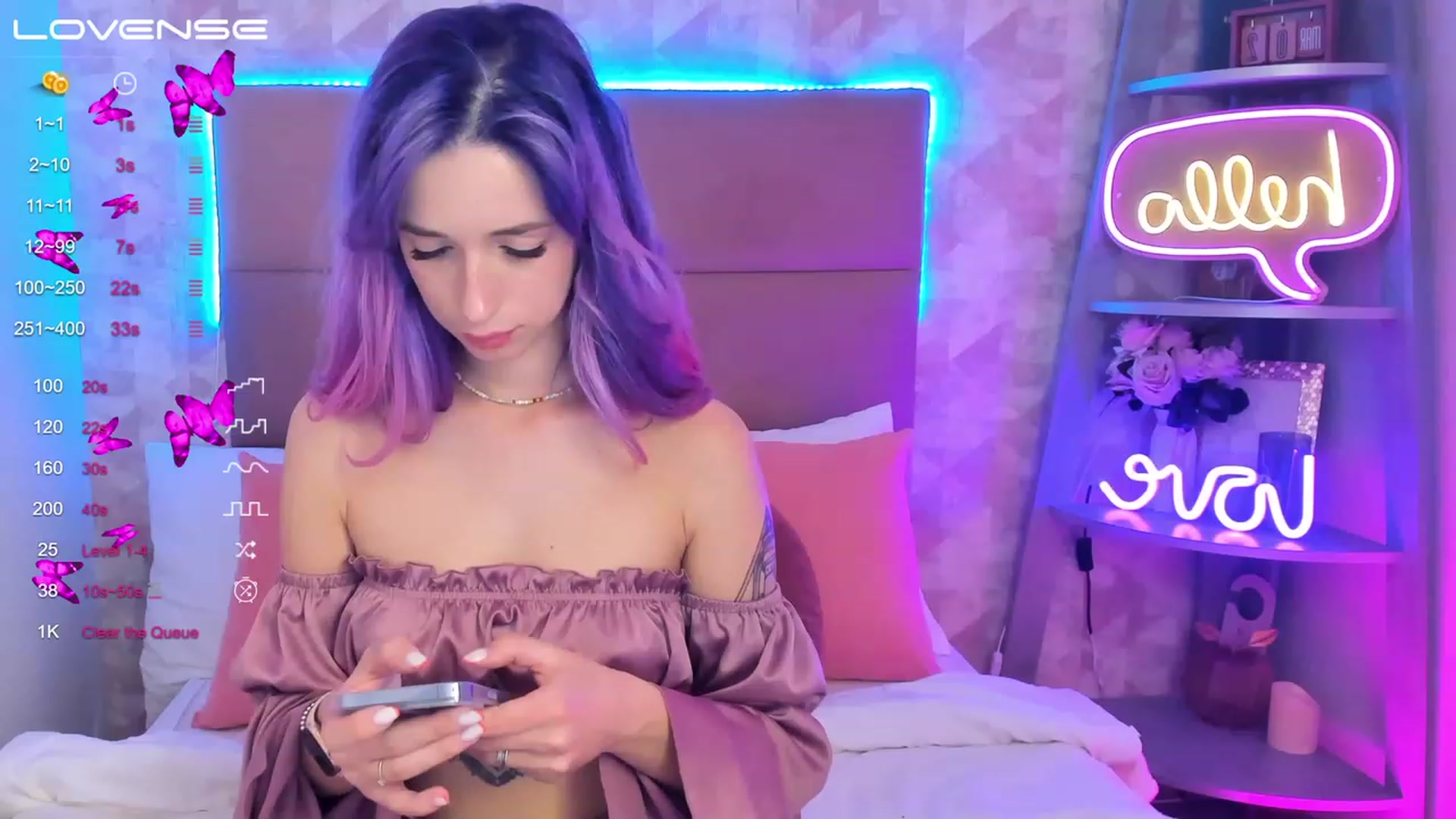 Gallery image thumbnail from EmiClark's myfreecams stream on, 03/08/2023, 13:55 image 16 of 20
