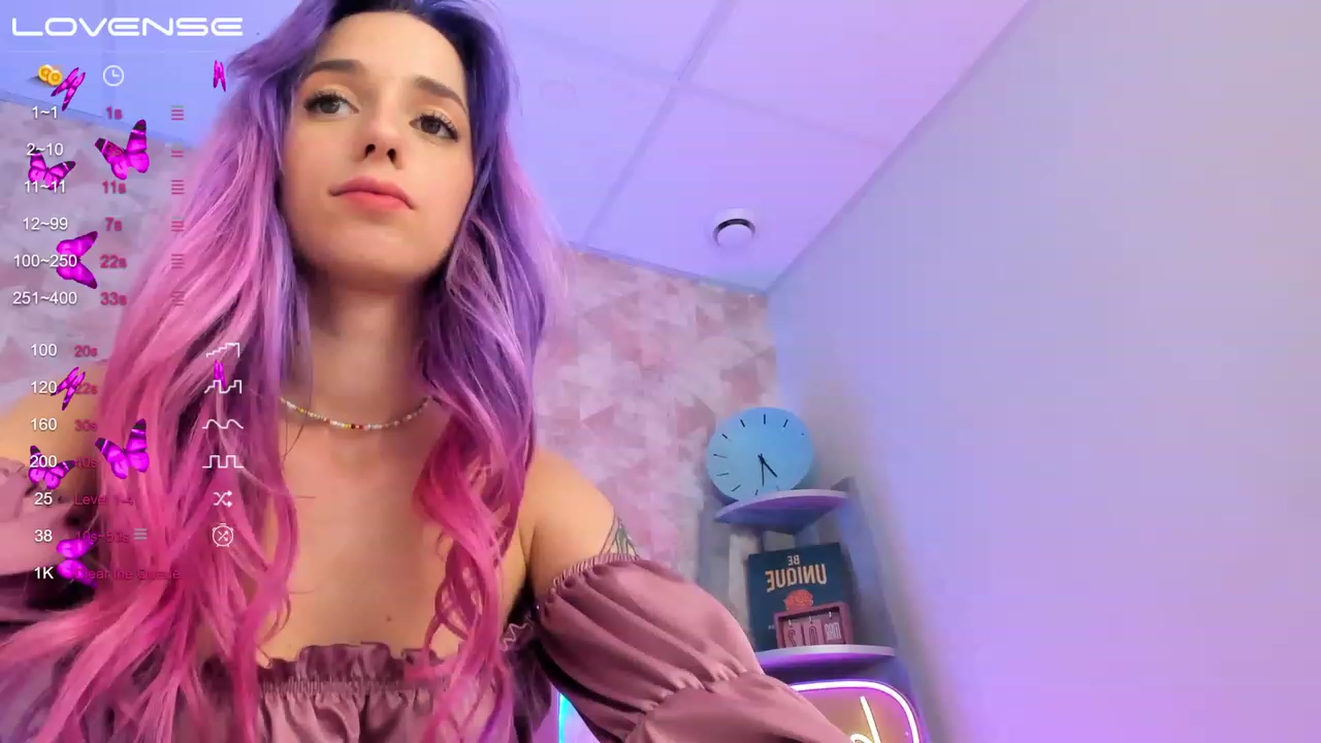 Gallery image thumbnail from EmiClark's myfreecams stream on, 03/08/2023, 15:52 image 20 of 20