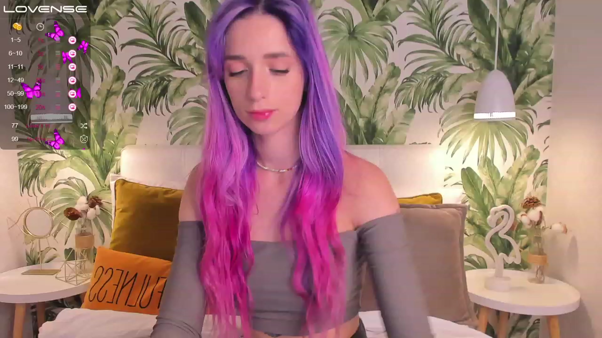 Gallery image thumbnail from EmiClark's myfreecams stream on, 03/09/2023, 08:29 image 6 of 20