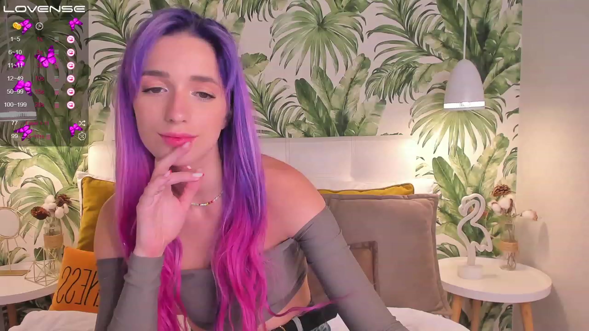 Gallery image thumbnail from EmiClark's myfreecams stream on, 03/09/2023, 09:49 image 2 of 20