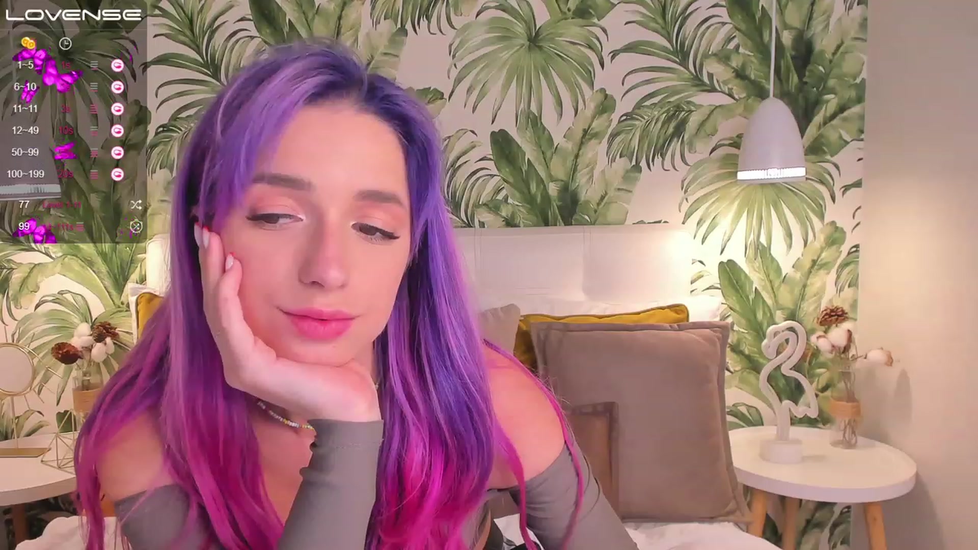 Gallery image thumbnail from EmiClark's myfreecams stream on, 03/09/2023, 09:49 image 10 of 20