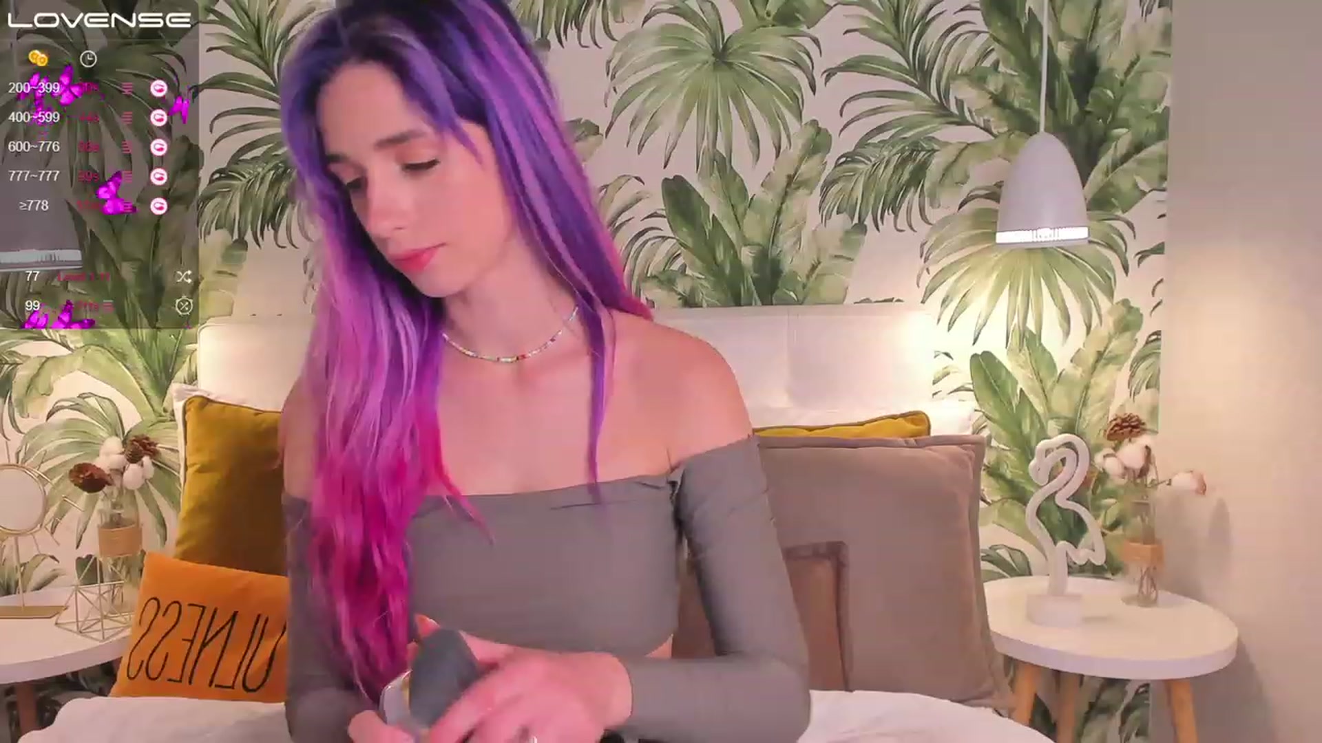 Gallery image thumbnail from EmiClark's myfreecams stream on, 03/09/2023, 09:49 image 8 of 20