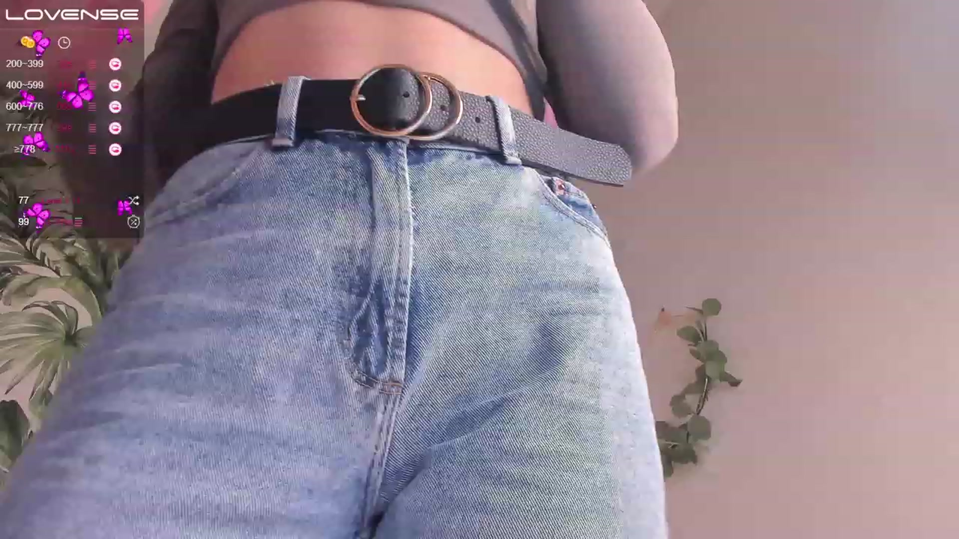 Gallery image thumbnail from EmiClark's myfreecams stream on, 03/09/2023, 10:41 image 2 of 20