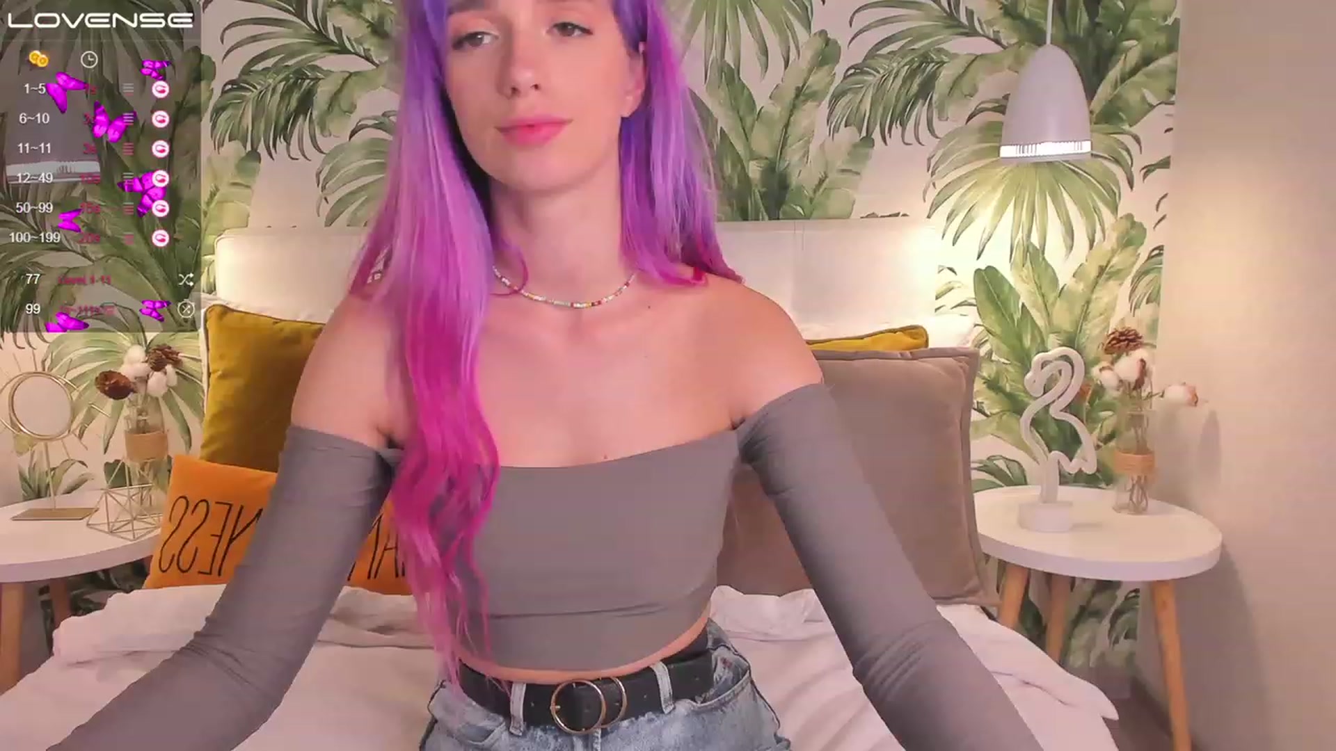 Gallery image thumbnail from EmiClark's myfreecams stream on, 03/09/2023, 10:41 image 17 of 20