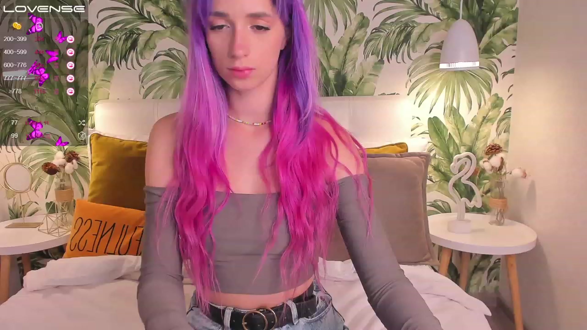 Gallery image thumbnail from EmiClark's myfreecams stream on, 03/09/2023, 10:41 image 18 of 20