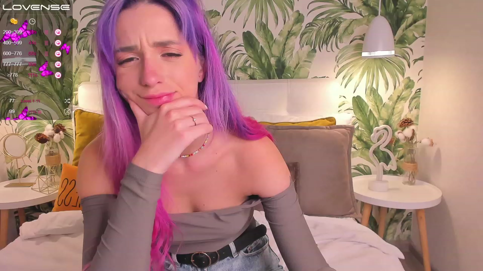 Gallery image thumbnail from EmiClark's myfreecams stream on, 03/09/2023, 10:41 image 19 of 20