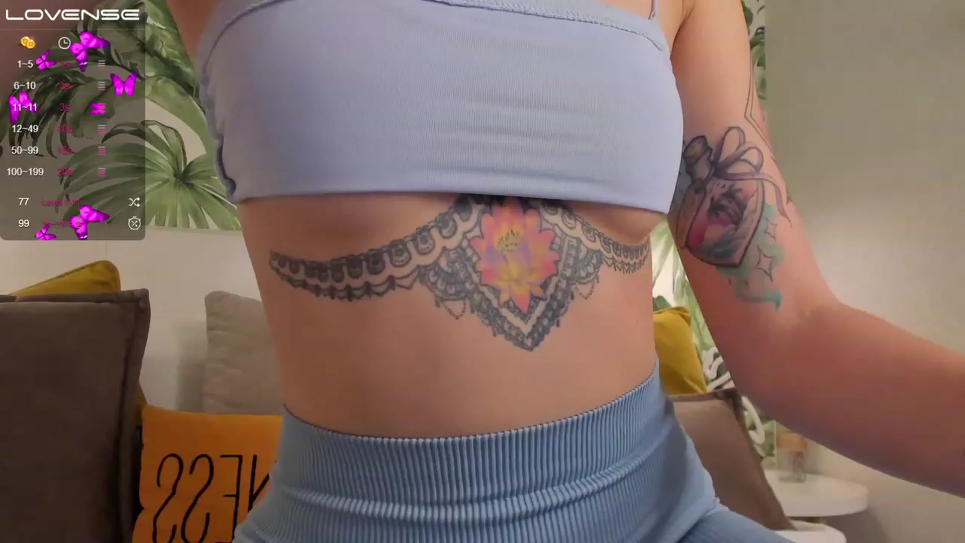 Gallery image thumbnail from EmiClark's myfreecams stream on, 03/10/2023, 15:20 image 9 of 20