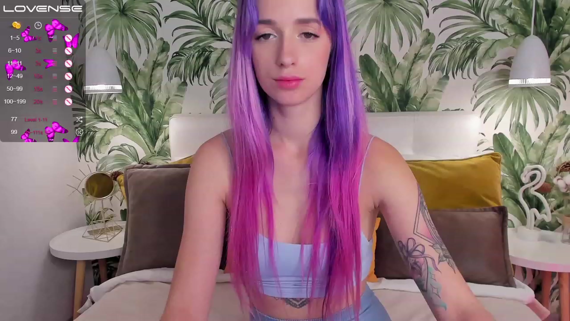 Gallery image thumbnail from EmiClark's myfreecams stream on, 03/10/2023, 17:44 image 6 of 20