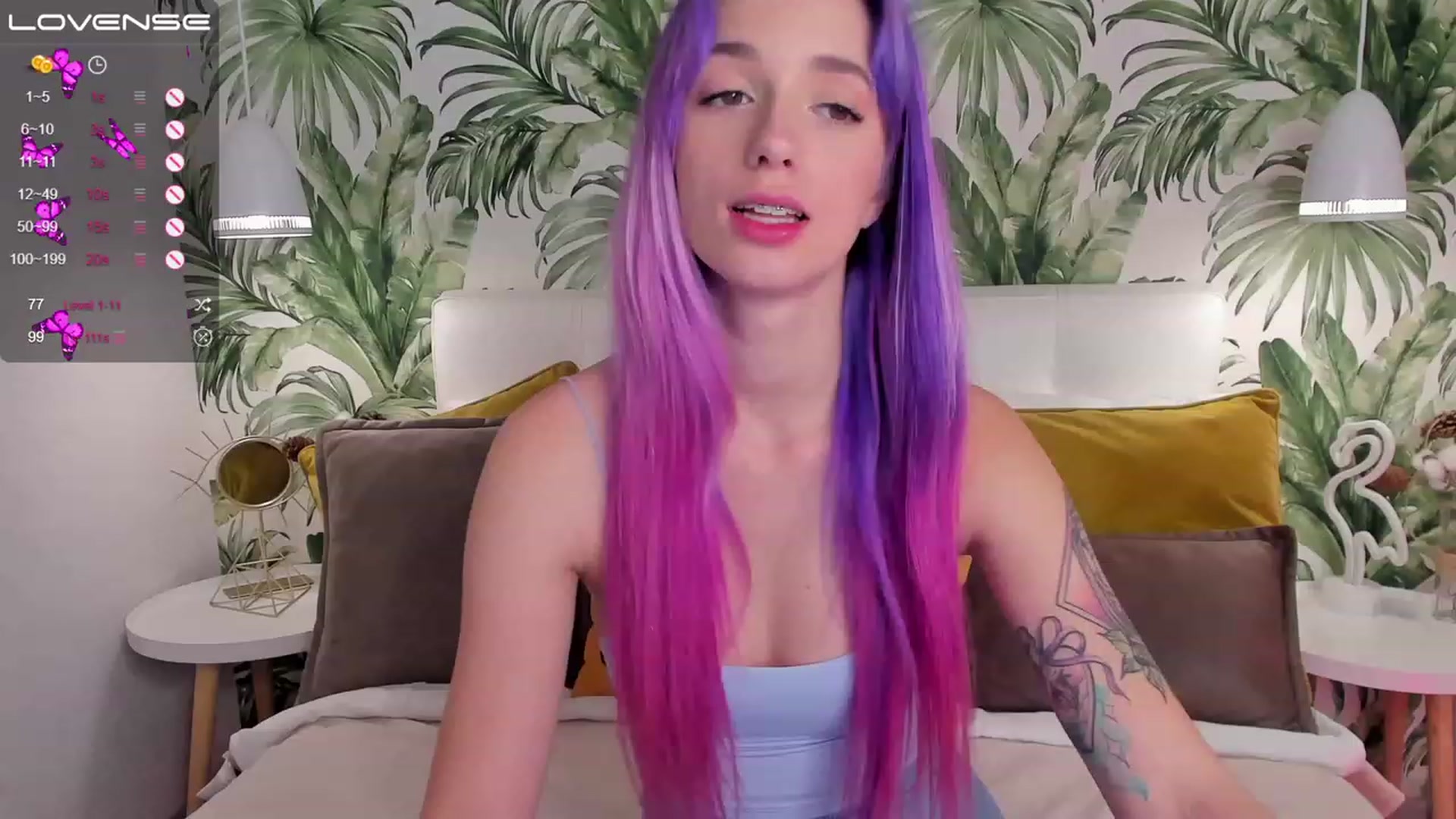 Gallery image thumbnail from EmiClark's myfreecams stream on, 03/10/2023, 17:44 image 8 of 20