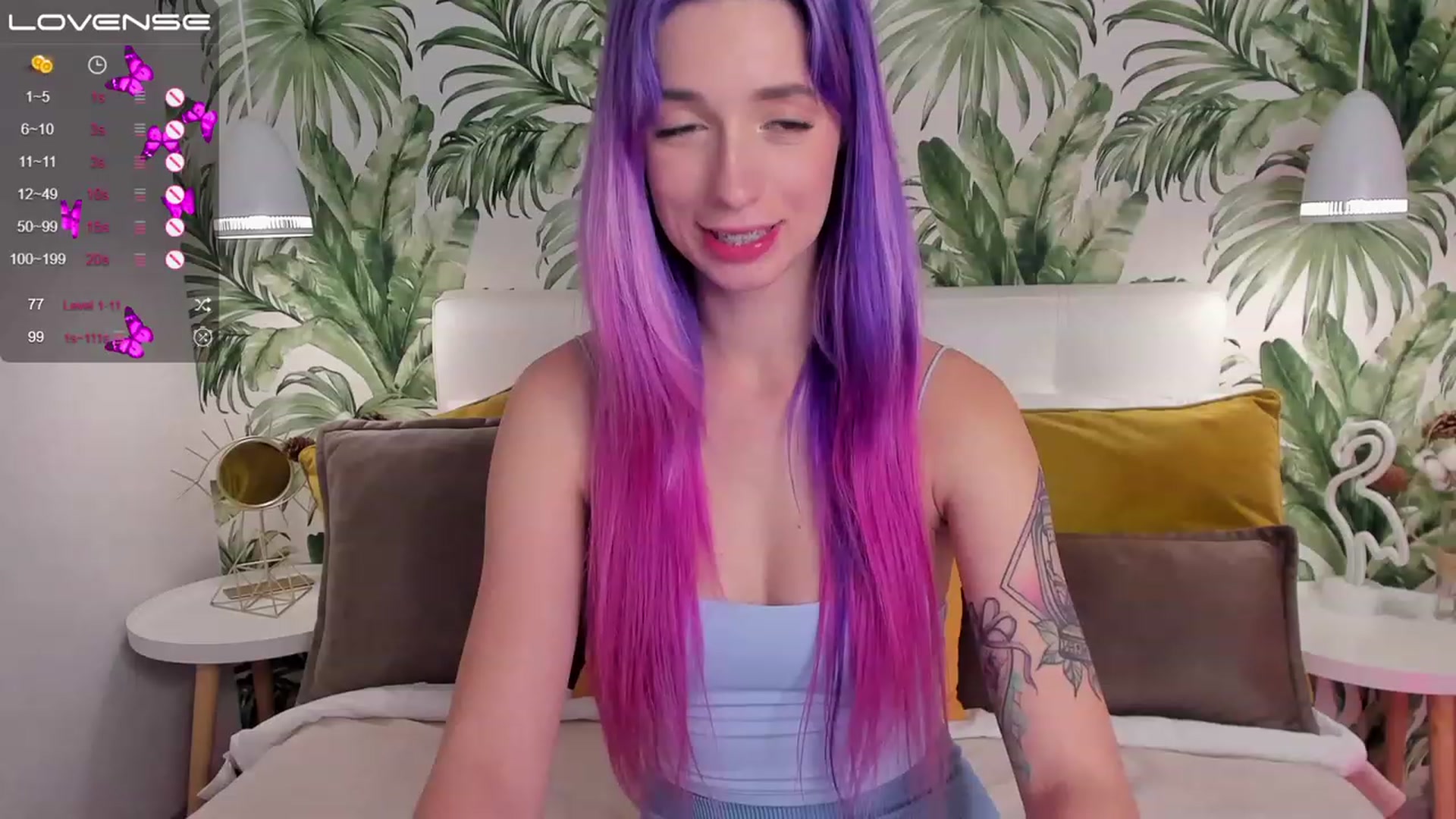 Gallery image thumbnail from EmiClark's myfreecams stream on, 03/10/2023, 17:44 image 9 of 20