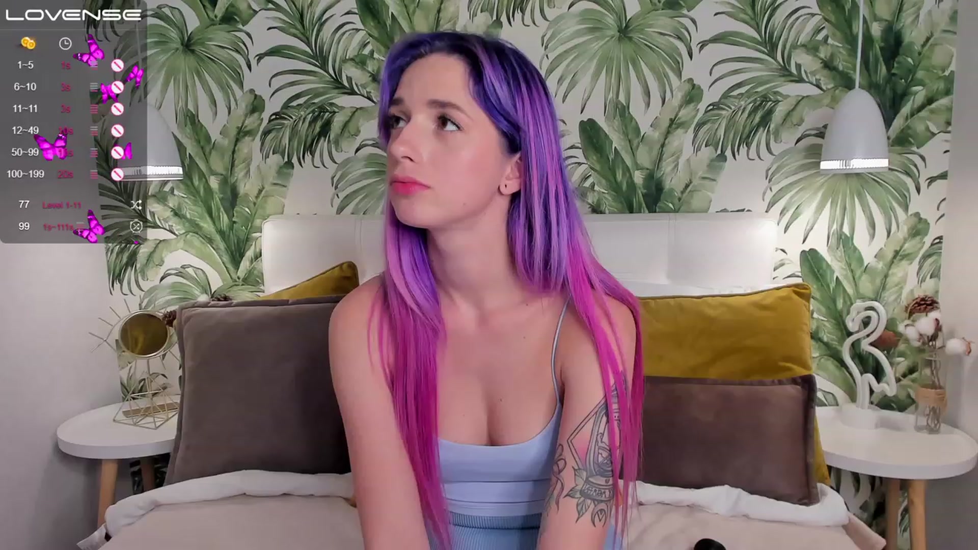 Gallery image thumbnail from EmiClark's myfreecams stream on, 03/10/2023, 20:00 image 19 of 20