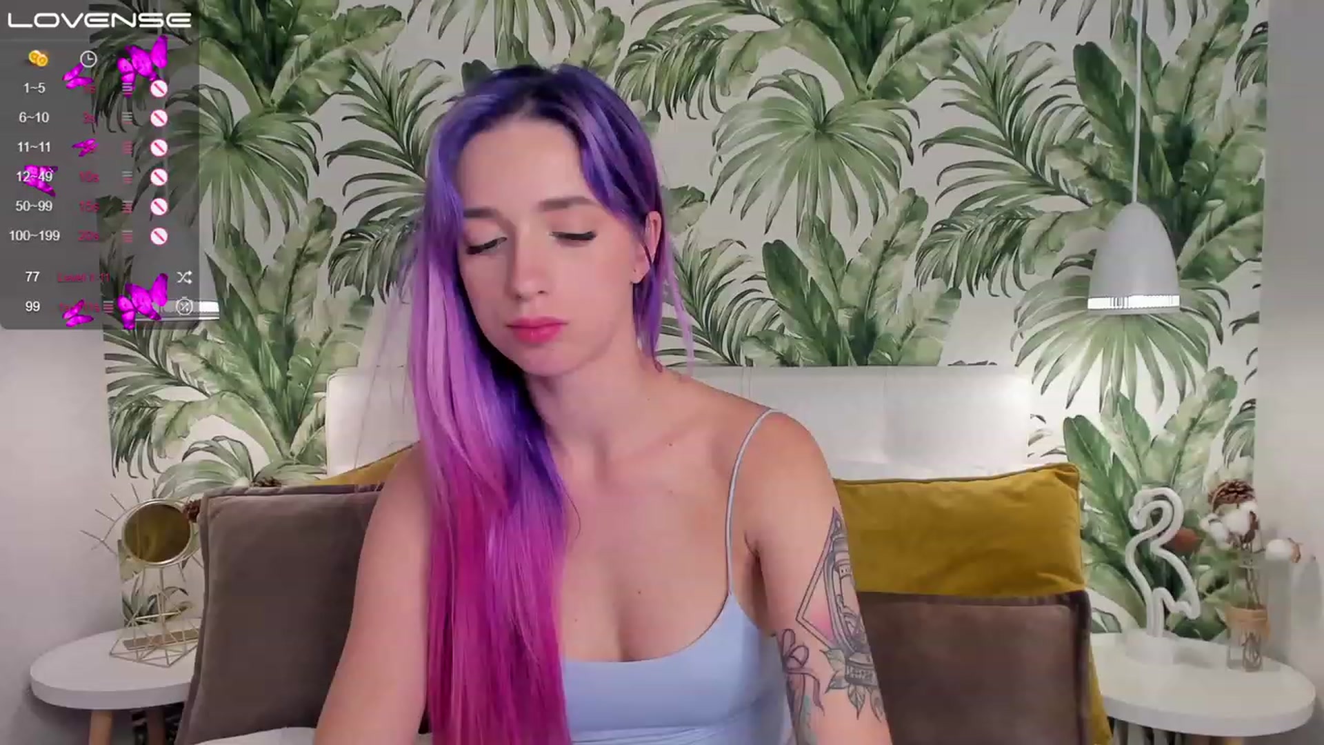 Gallery image thumbnail from EmiClark's myfreecams stream on, 03/10/2023, 20:00 image 16 of 20