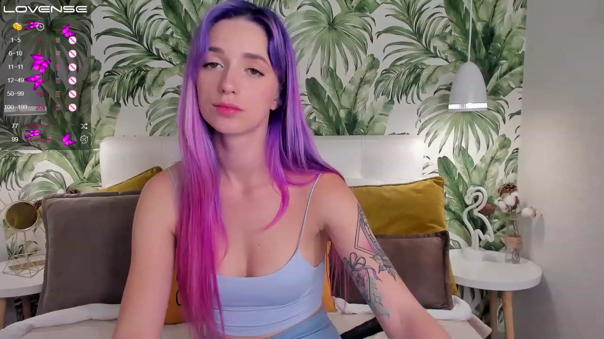 Gallery image thumbnail from EmiClark's myfreecams stream on, 03/10/2023, 20:00 image 4 of 20